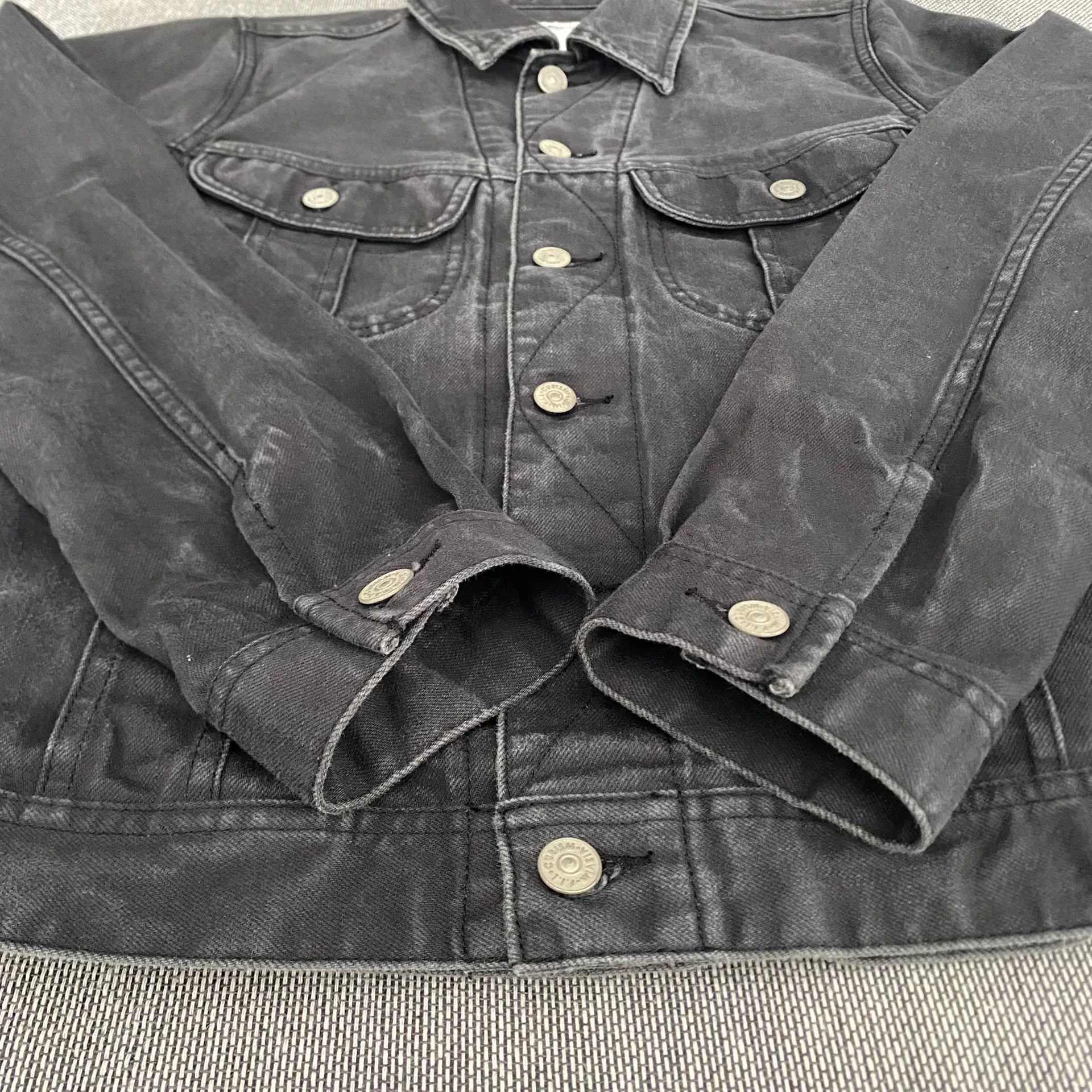 Visvim 104 16ss Damaged Denim Jacket — label