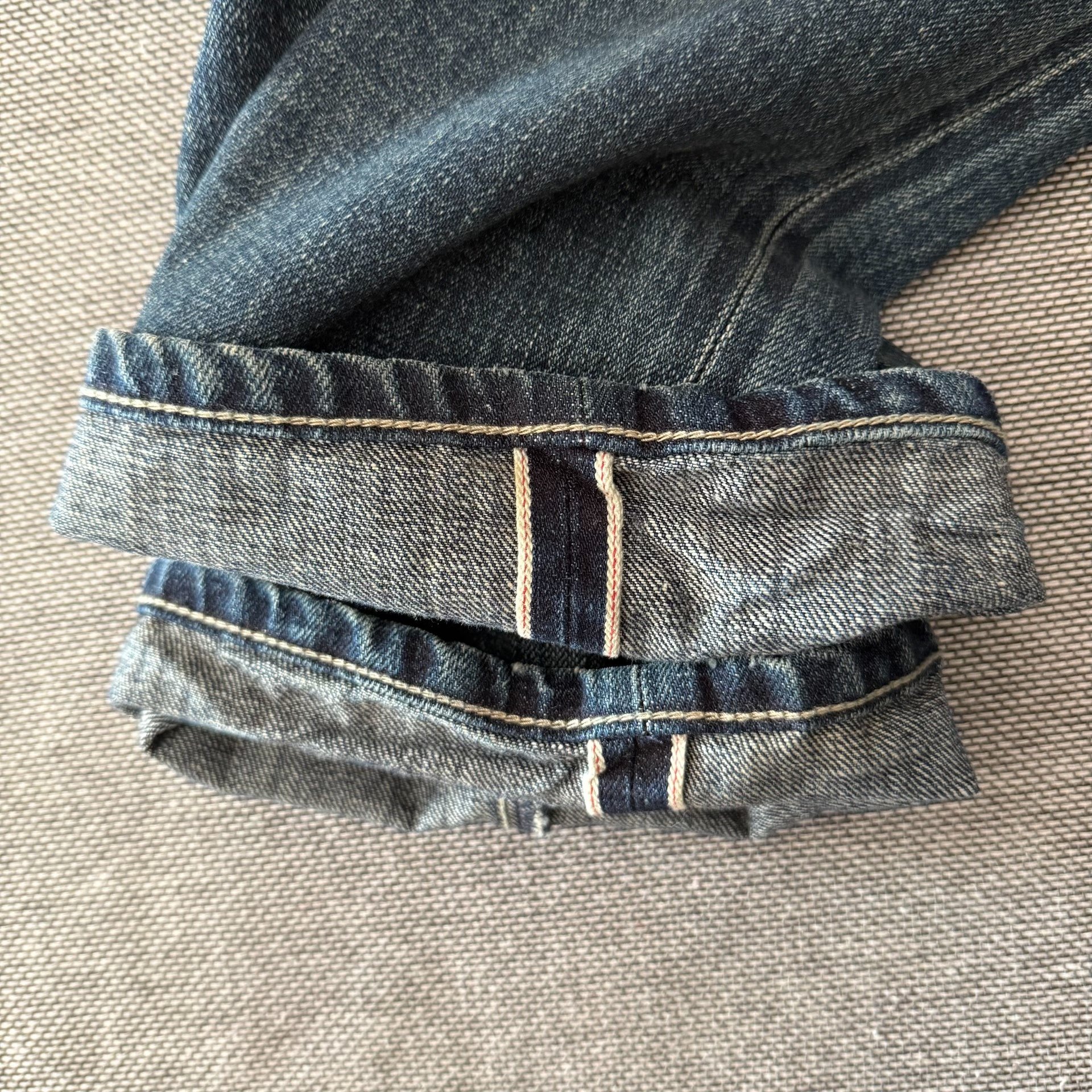 Neighborhood 25AW Basic Washed Jeans — label
