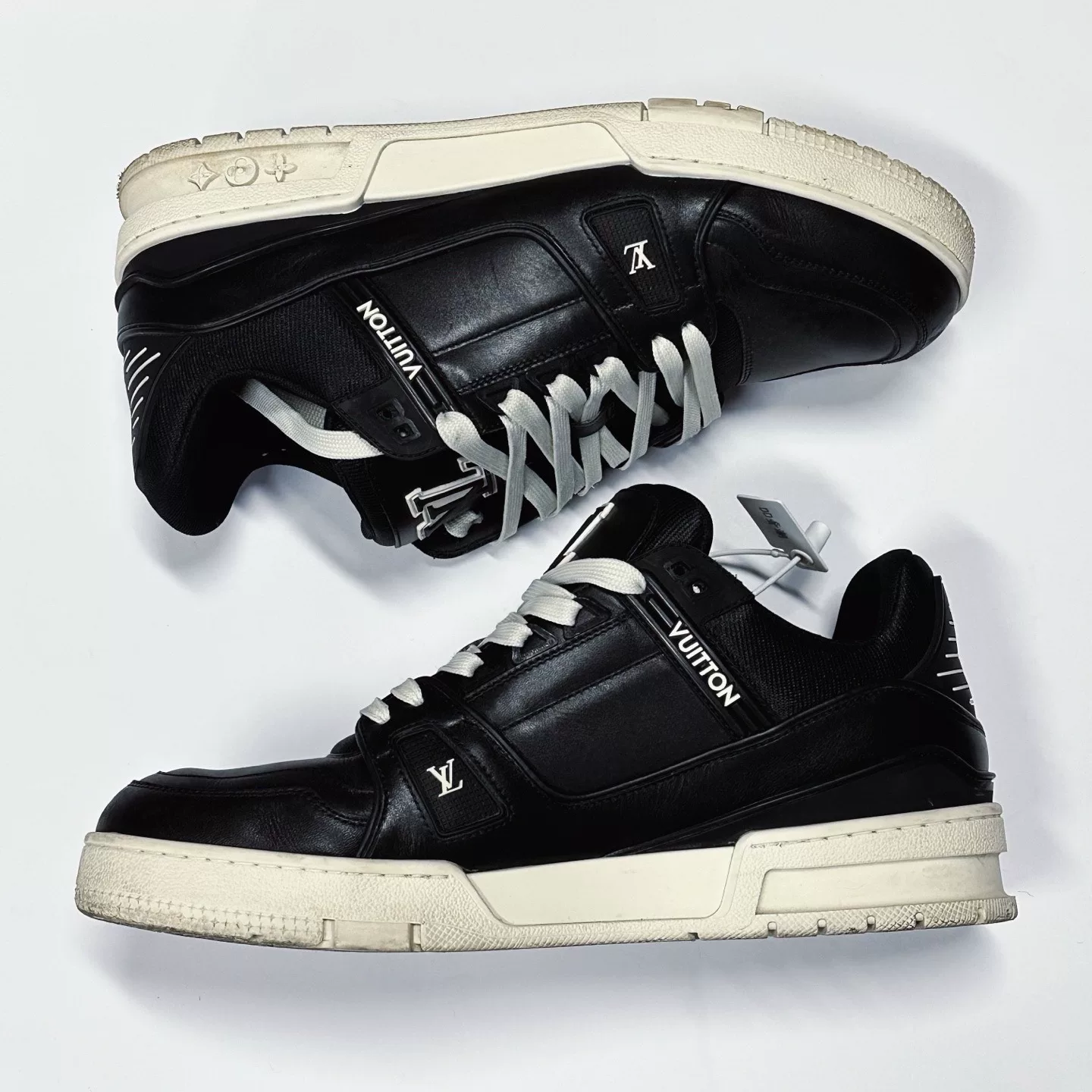 Louis Vuitton LV Trainer Low-Top Sneakers — front