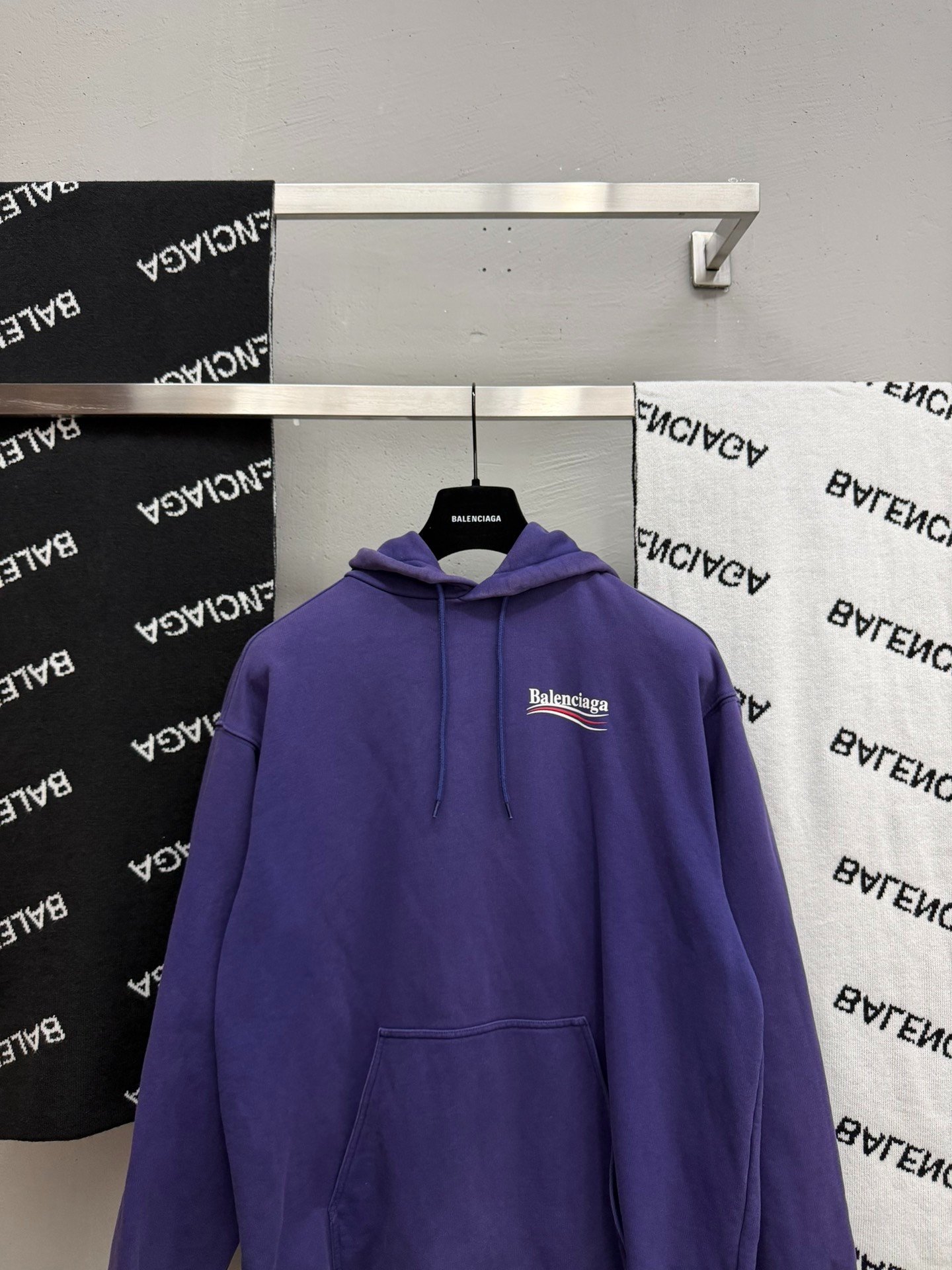 Balenciaga Cola Wave Hoodie — detail