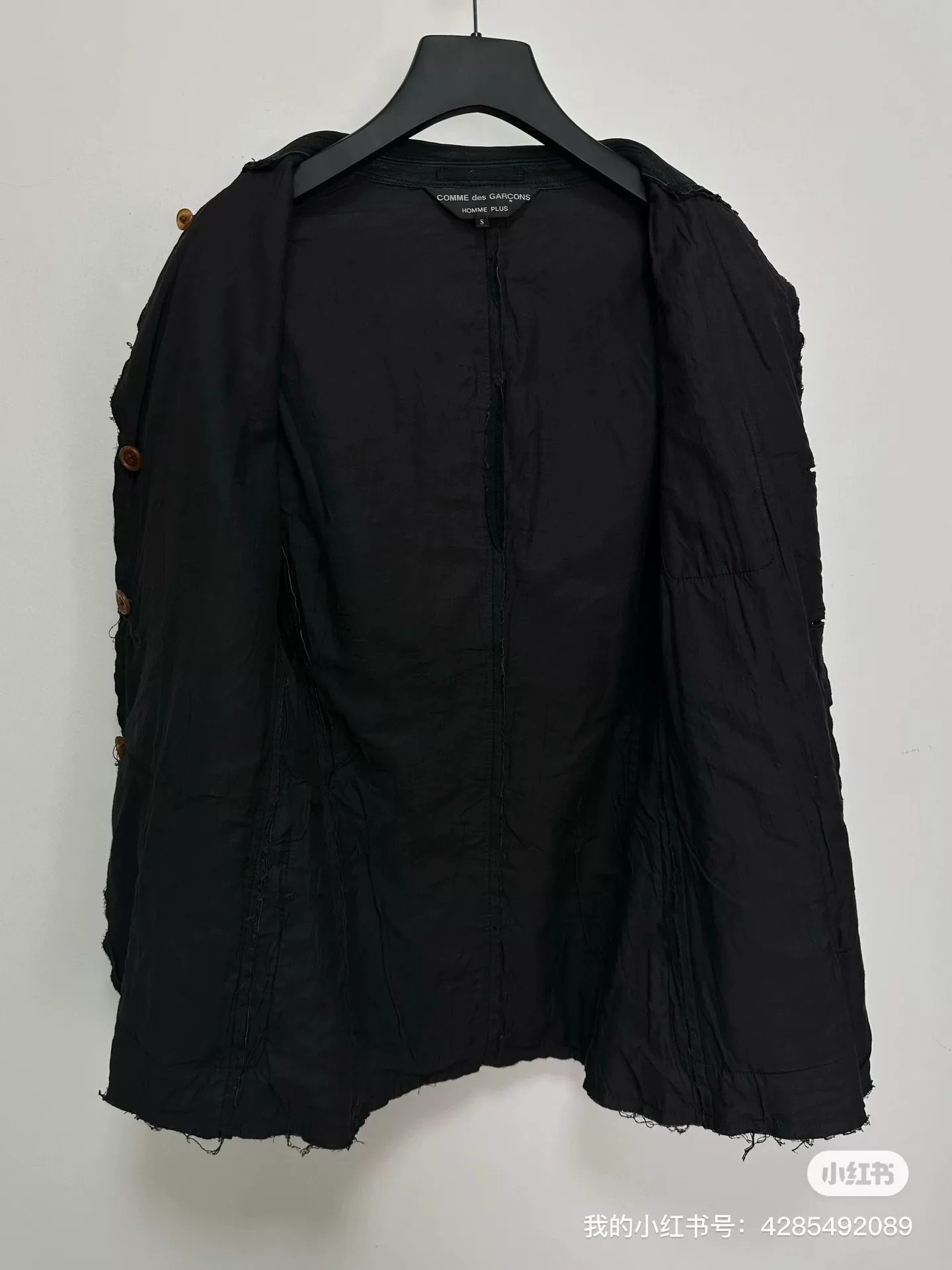 Comme des Garçons 02AW Torn Cowhide Jacket — detail