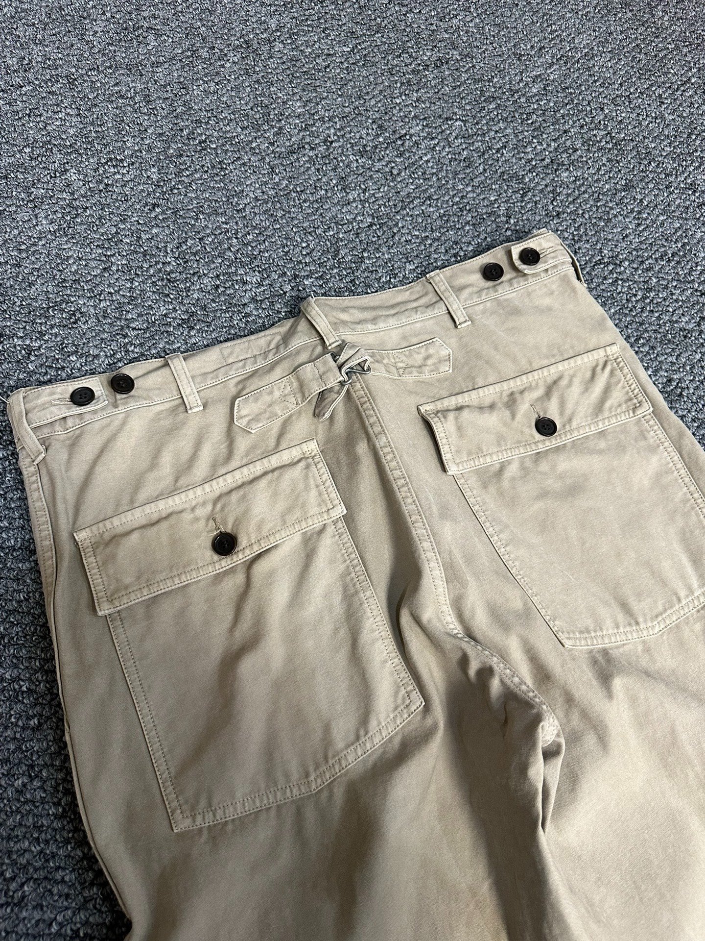 visvim alda military-style pants — label