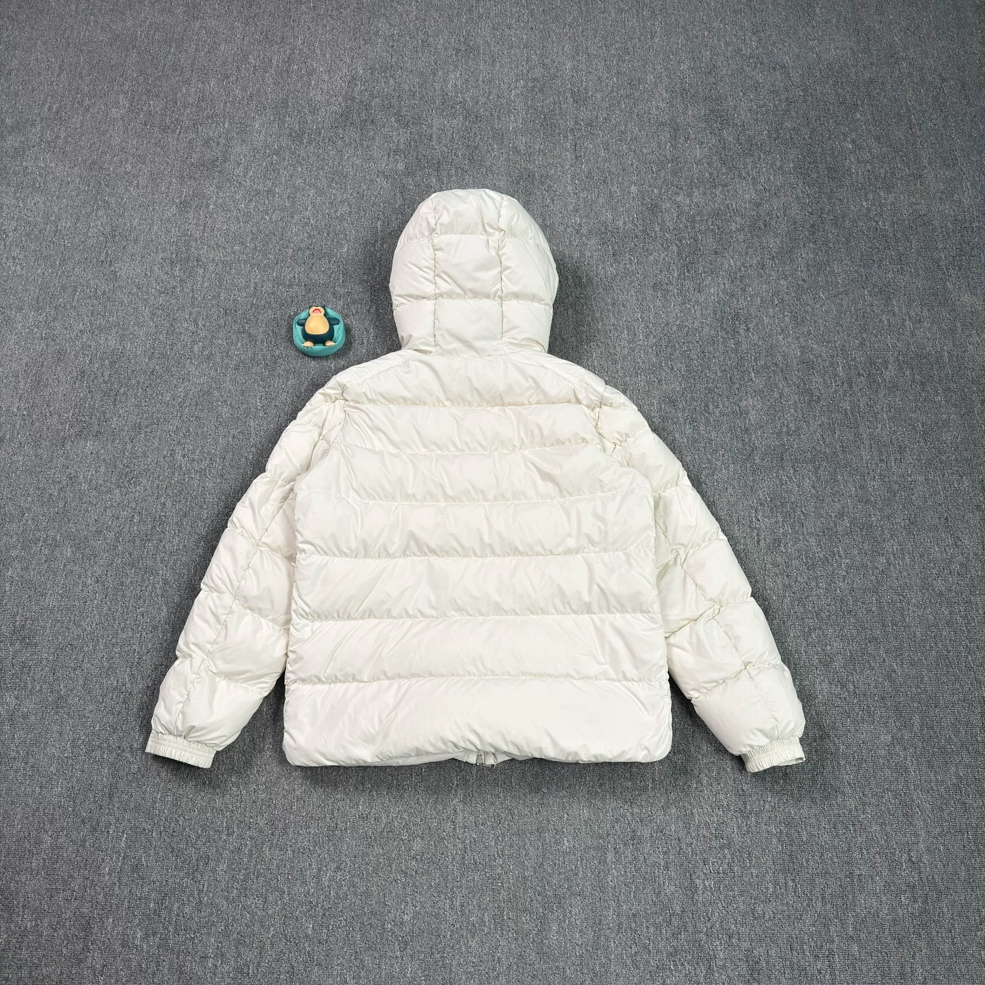 Moncler Cardere White Short Down Jacket — front