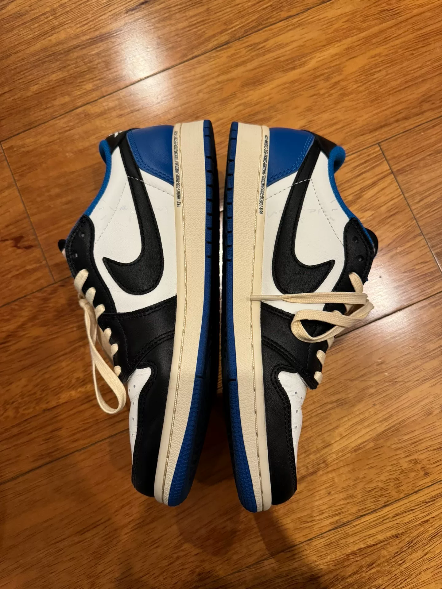 Air Jordan 1 Low Travis Scott Fragment — front