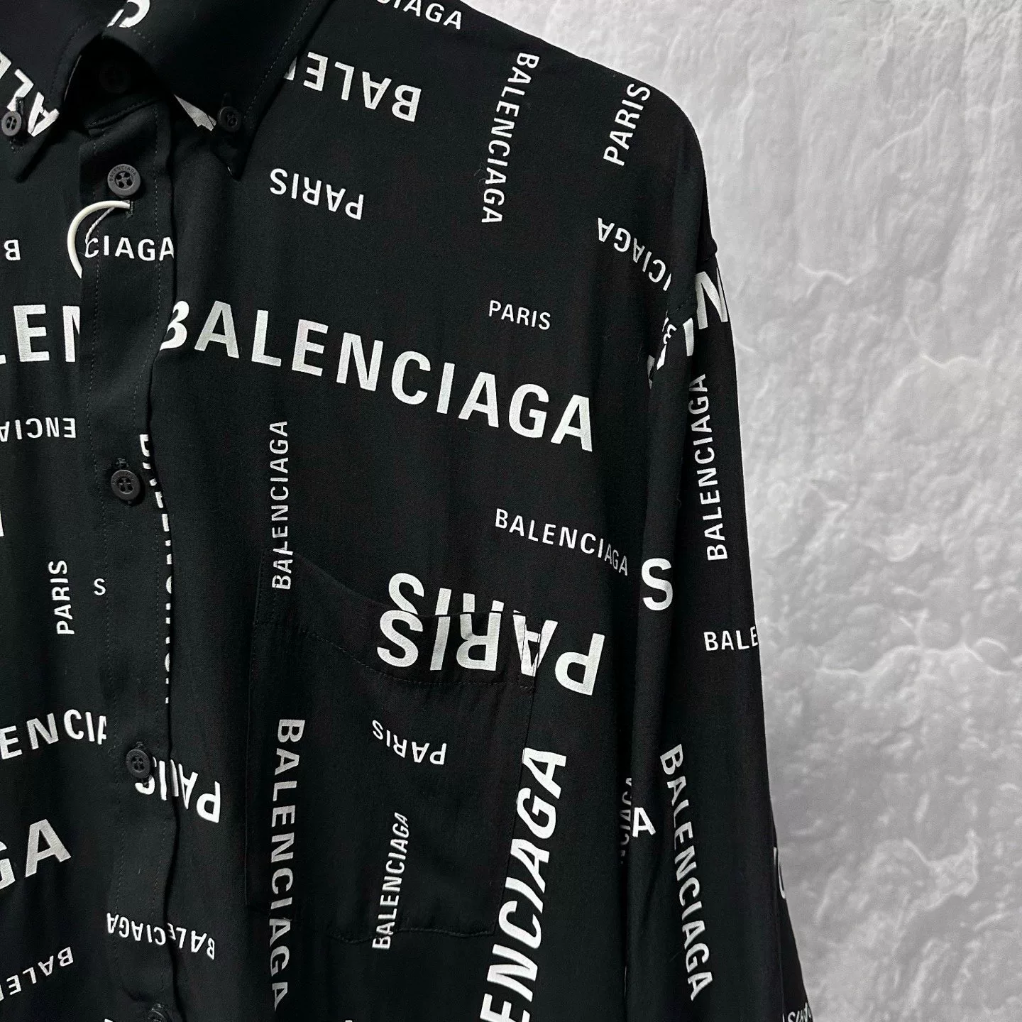 Balenciaga Logo Print Long-Sleeve Shirt — detail