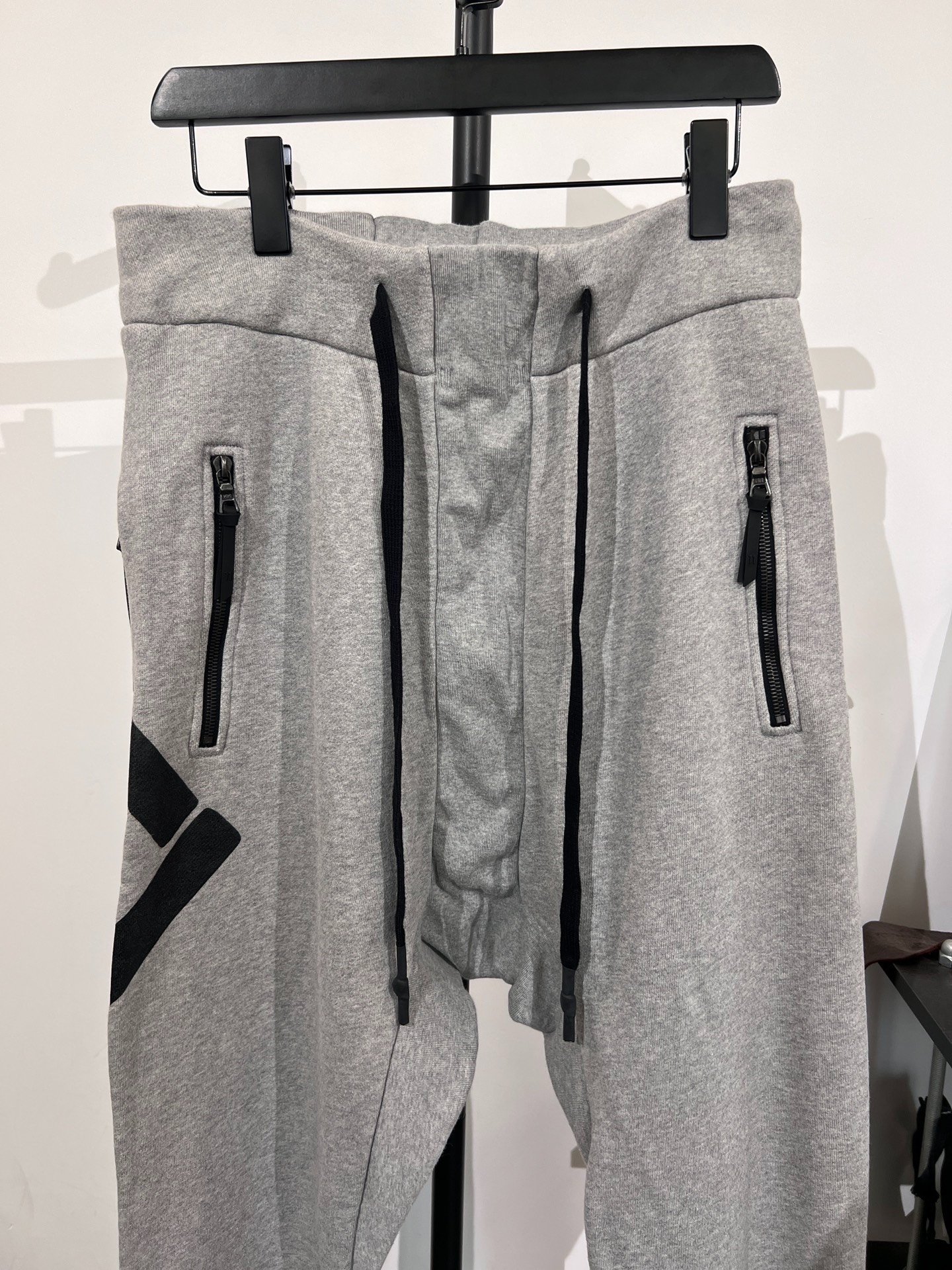Boris Bidjan Saberi 11by bbs P13 Gray Sweatpants — detail