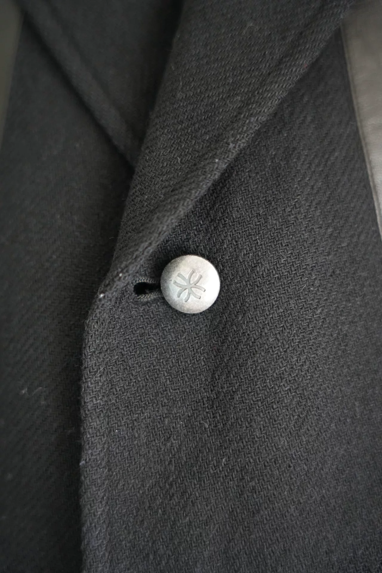 Yohji Yamamoto 05AW Leather Panel Blazer — label