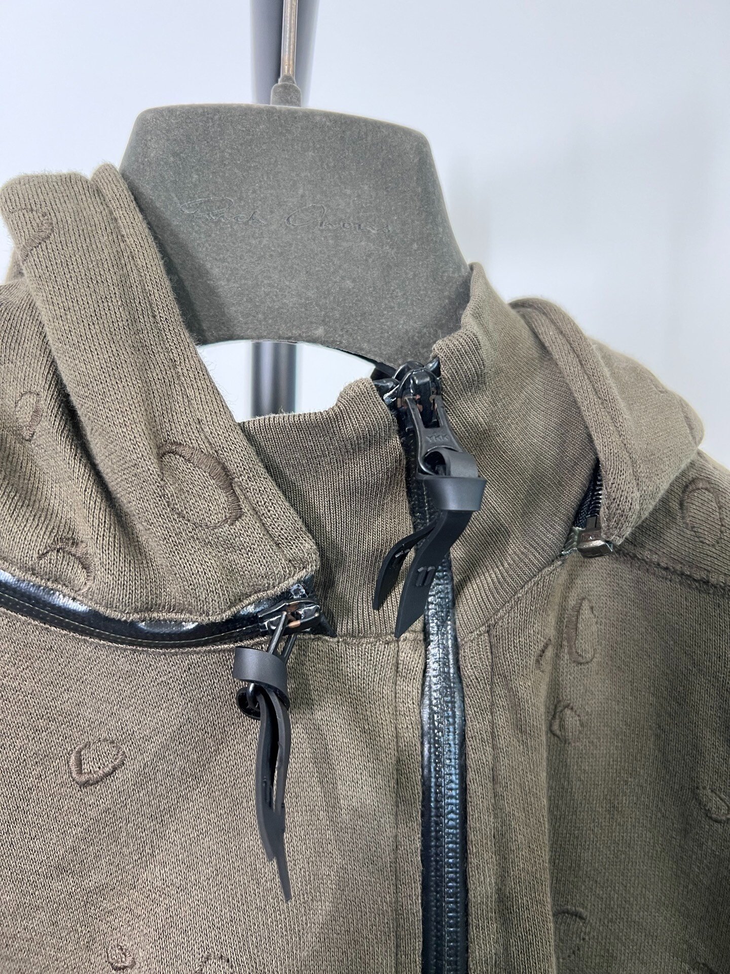 Boris Bidjan Saberi 11by bbs Z1F Diagonal Zip Hooded Jacket — label