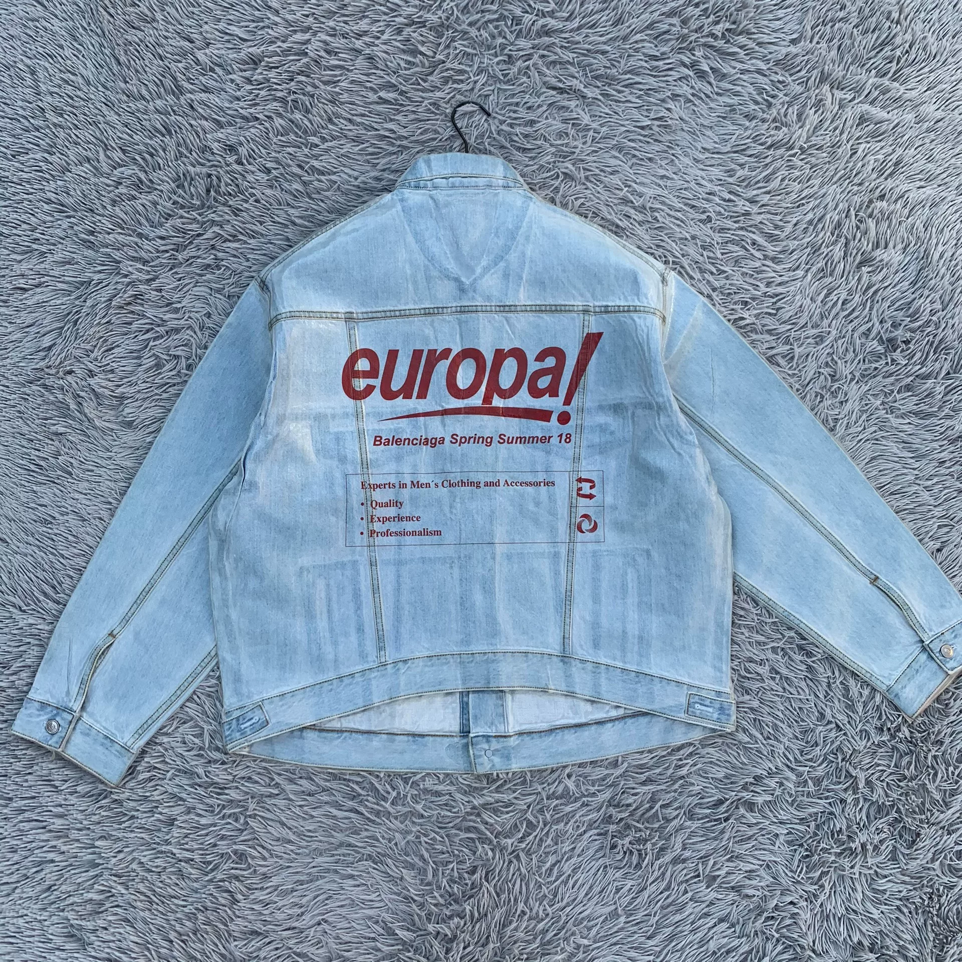 Balenciaga SS18 Oversized Denim Jacket — detail