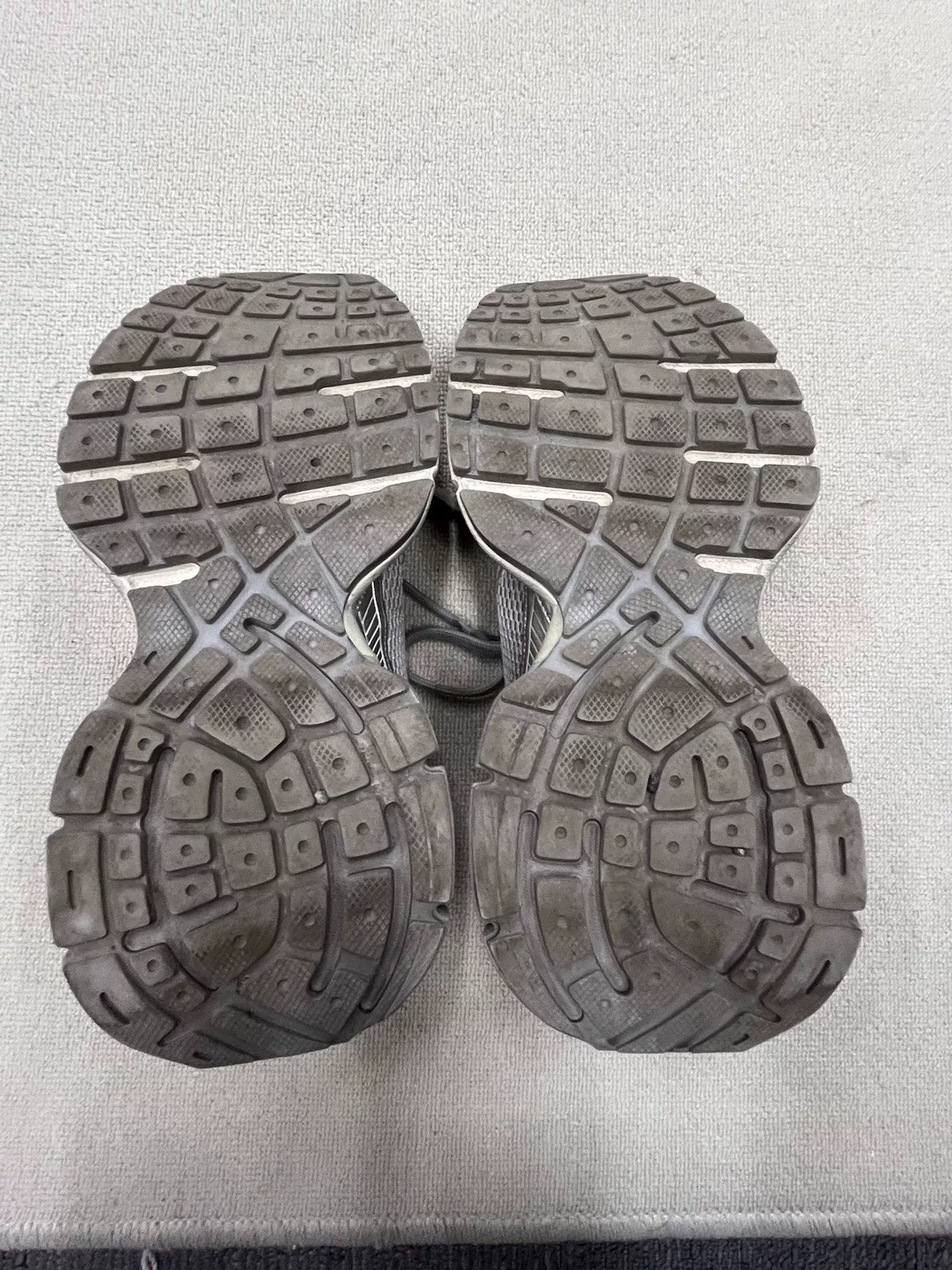 Balenciaga 3XL Gray Silver Sneakers — detail