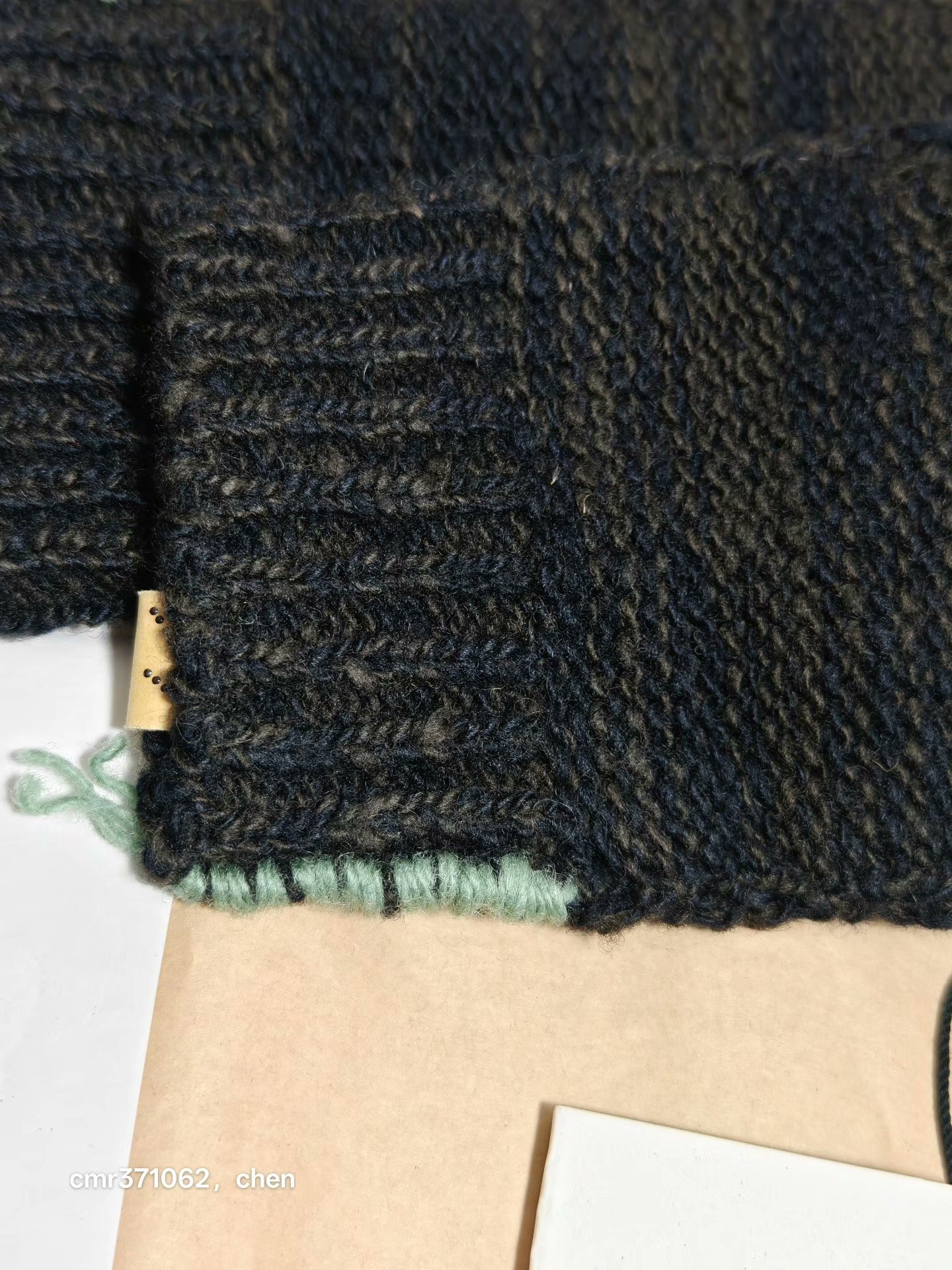 visvim 21AW Spot Knit Mitten N.D — label