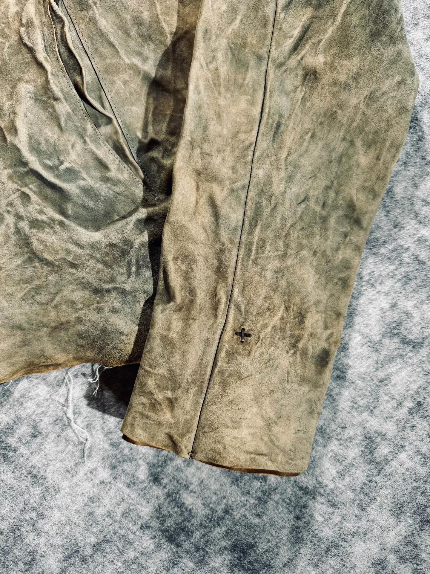 Maurizio Amadei Distressed Leather Jacket — label