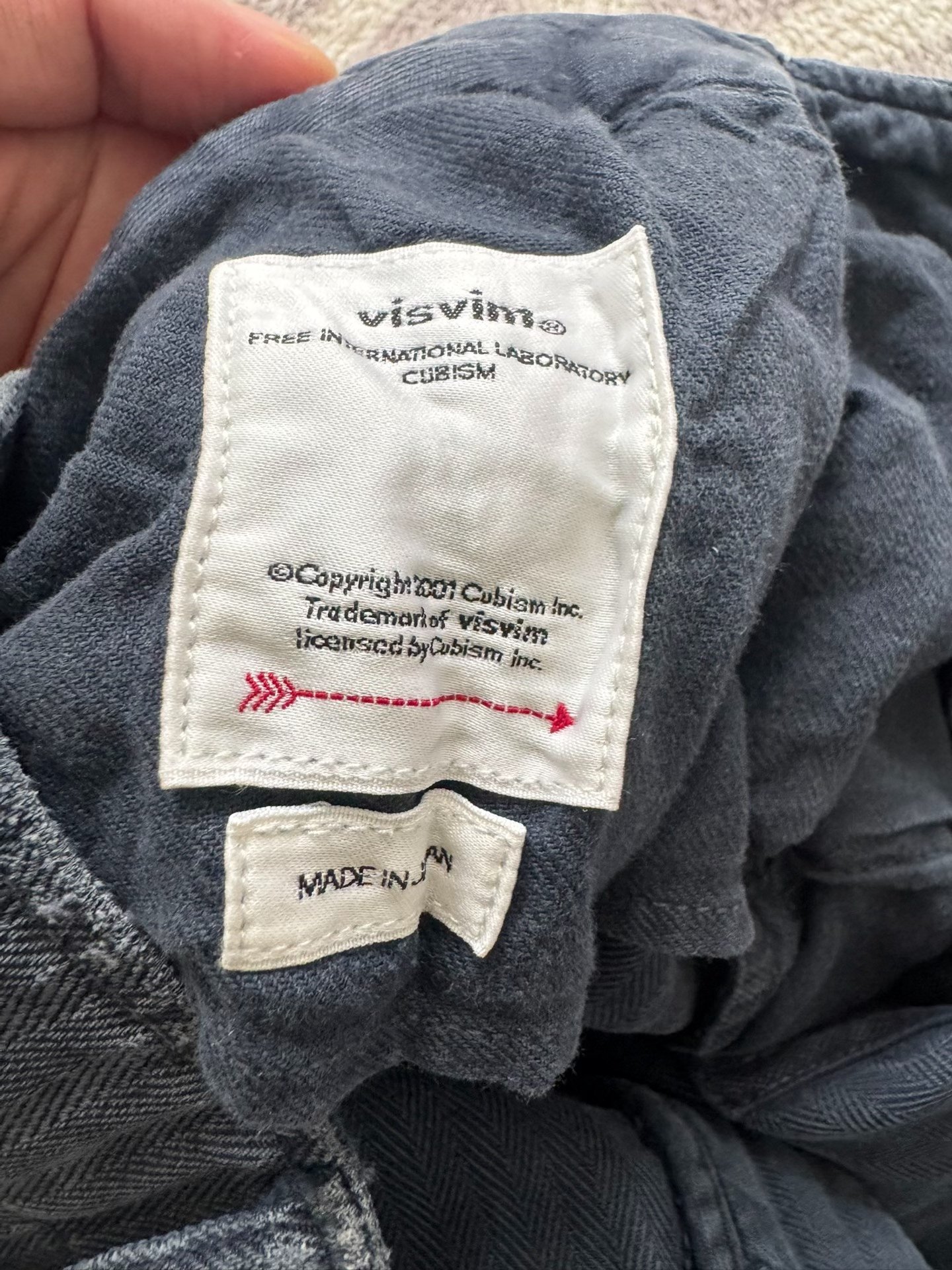 VISVIM 19AW VETERANS Distressed Cargo Shorts — detail