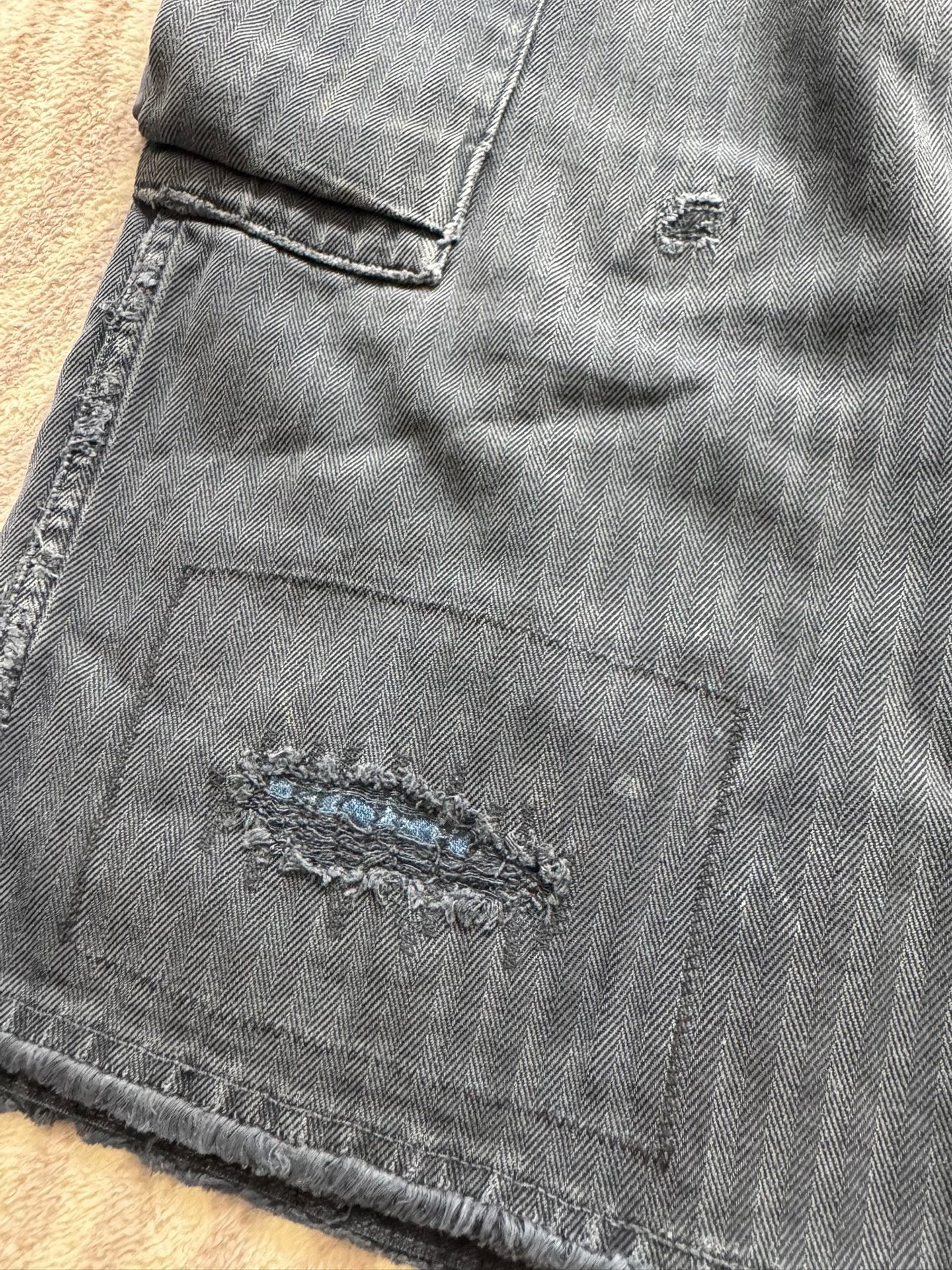 VISVIM 19AW VETERANS Distressed Cargo Shorts — front