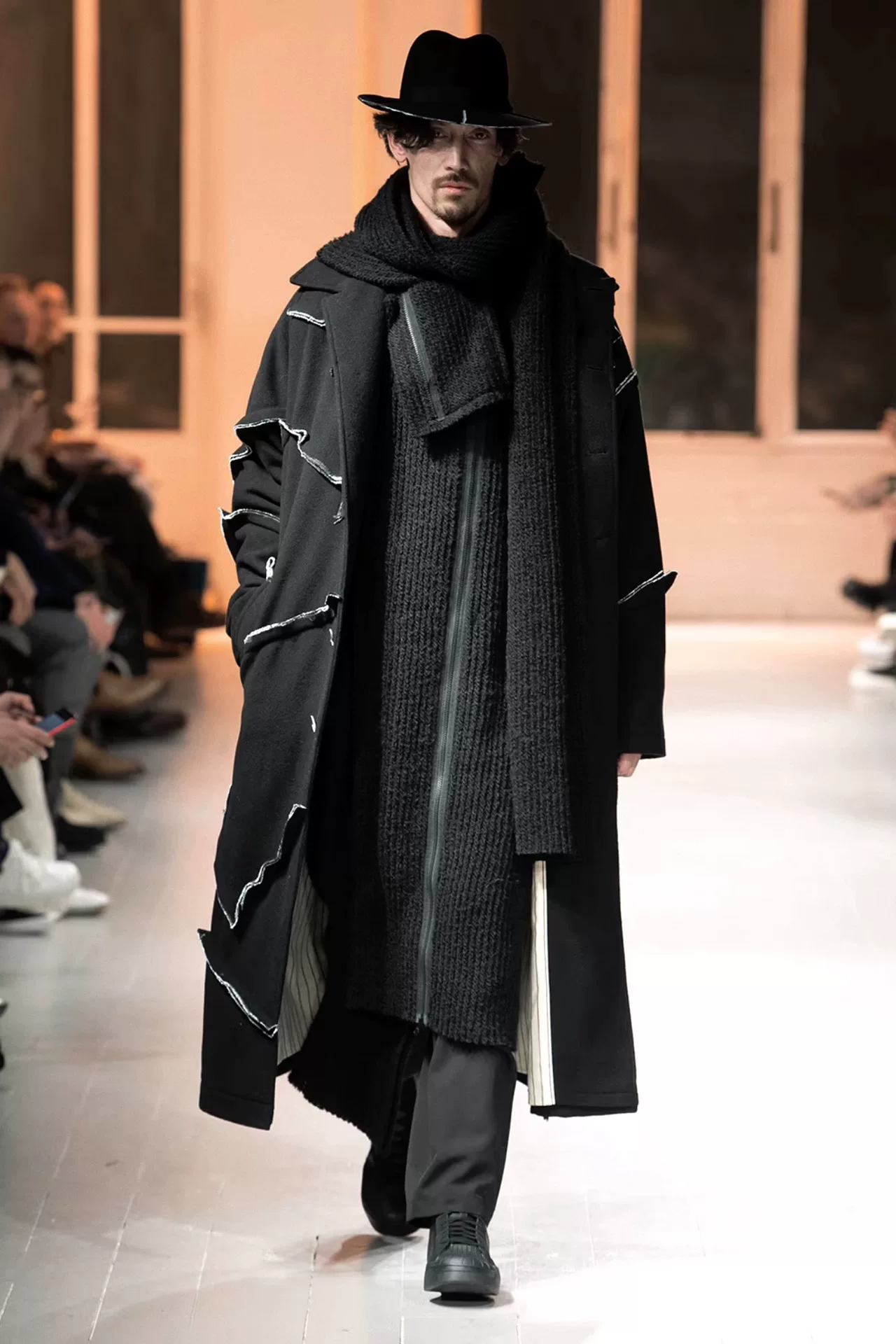 Yohji Yamamoto 20AW Paint Coat — detail