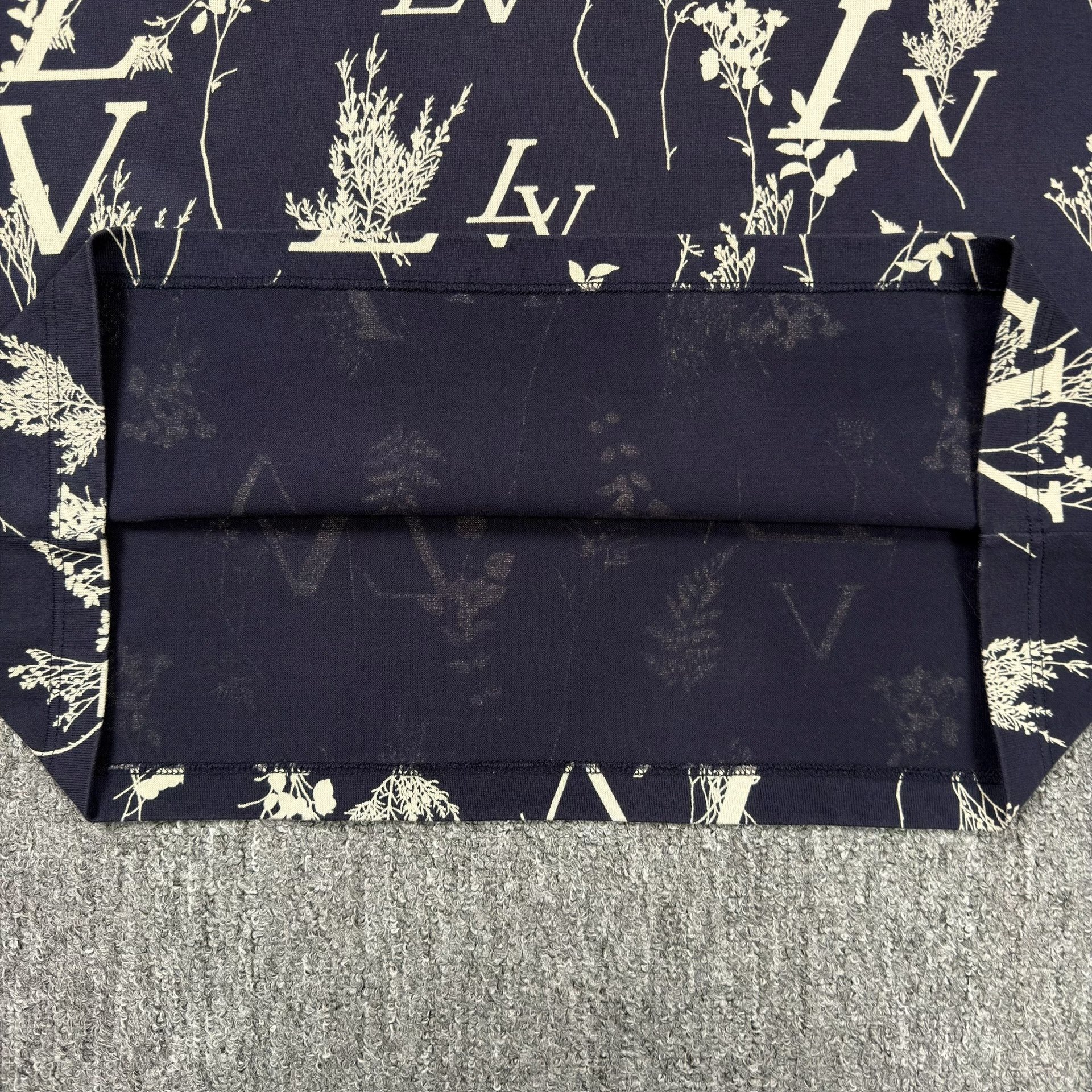 Louis Vuitton Navy Floral Print T-Shirt — detail