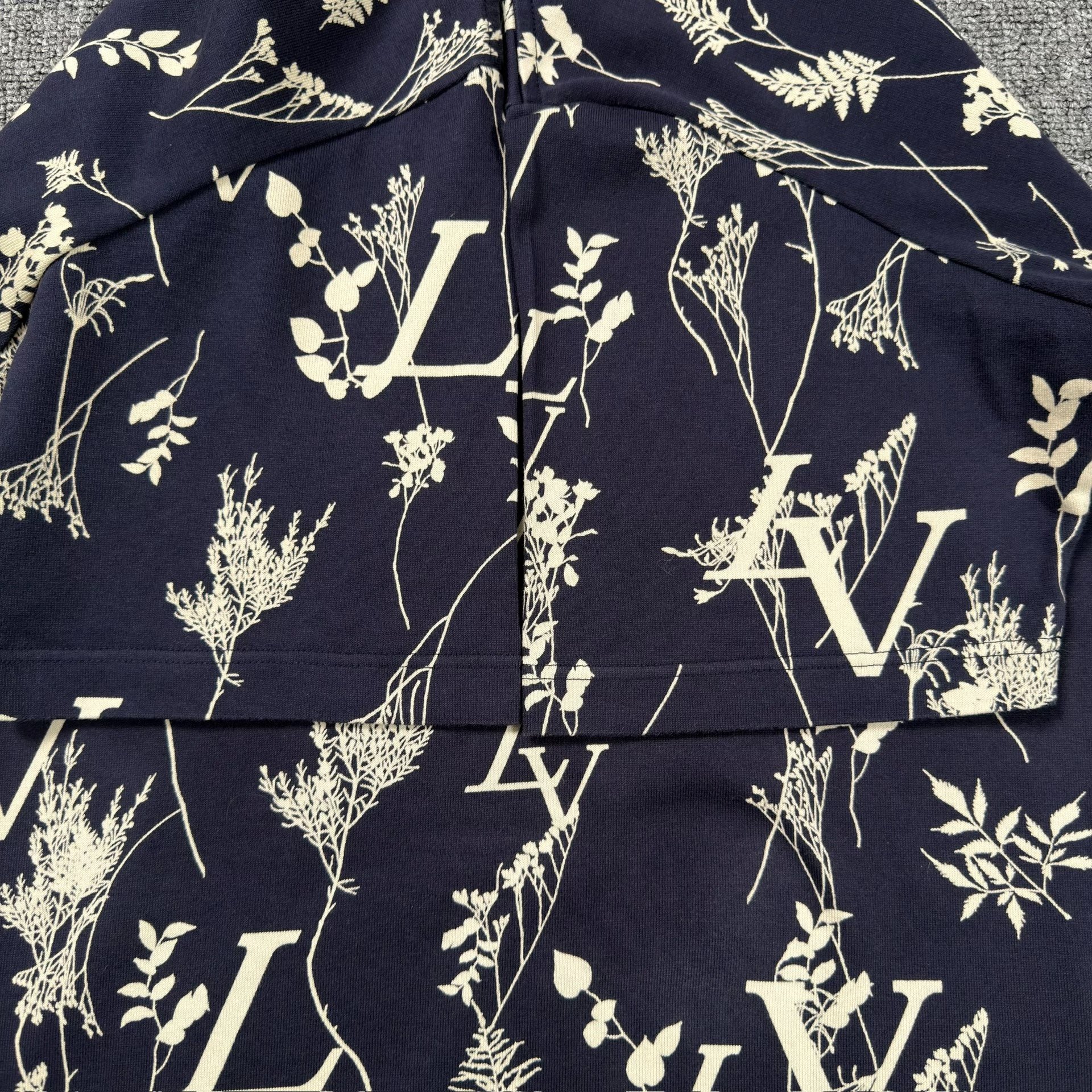 Louis Vuitton Navy Floral Print T-Shirt — label
