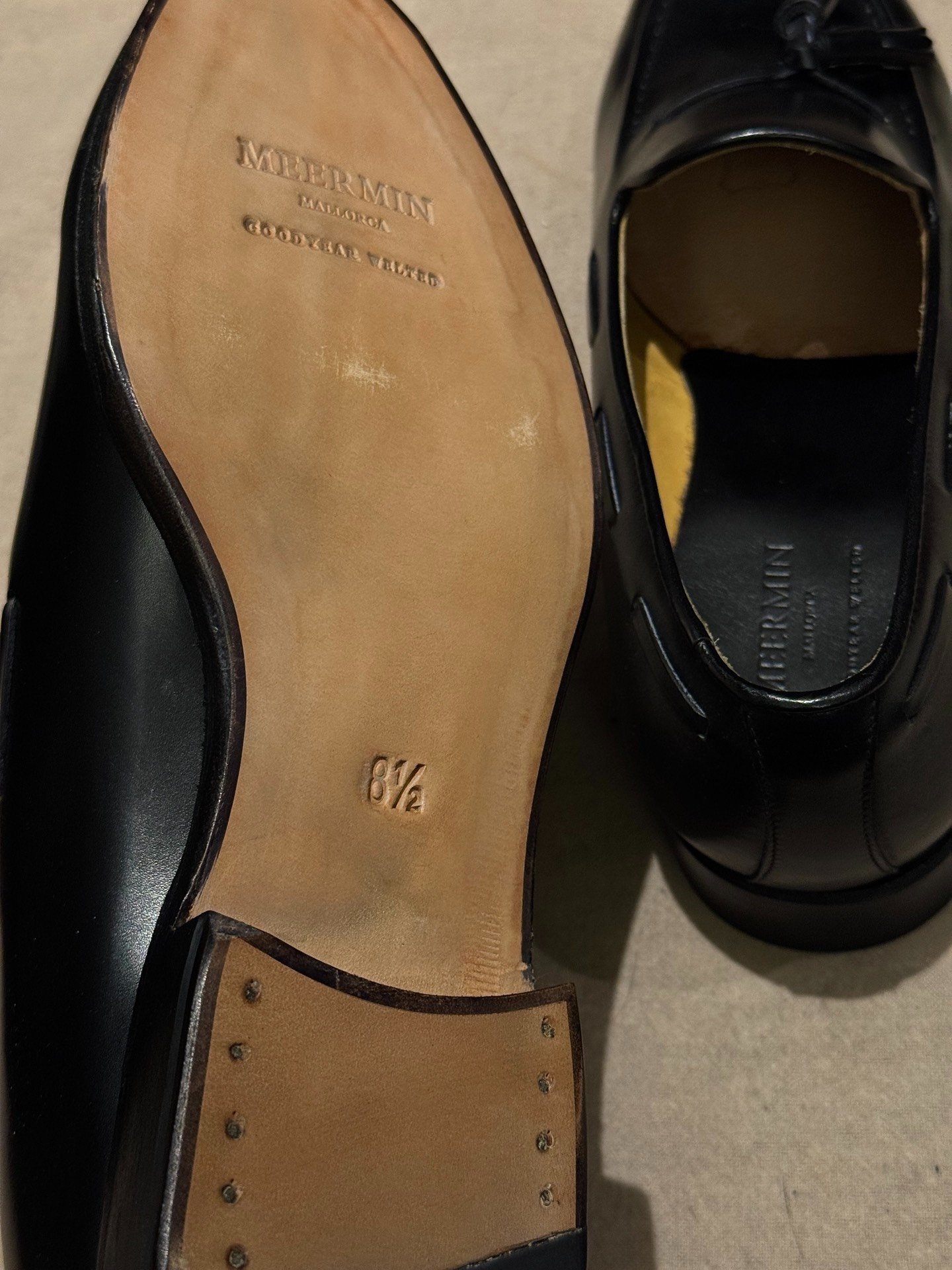 Meermin Black Leather Tassel Loafers — label