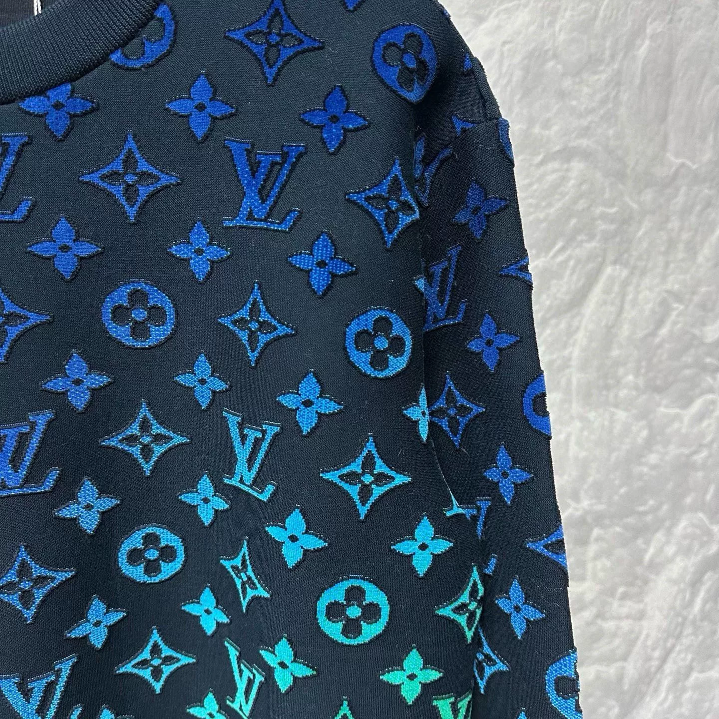 Louis Vuitton Gradient Flocked Print Sweatshirt — detail