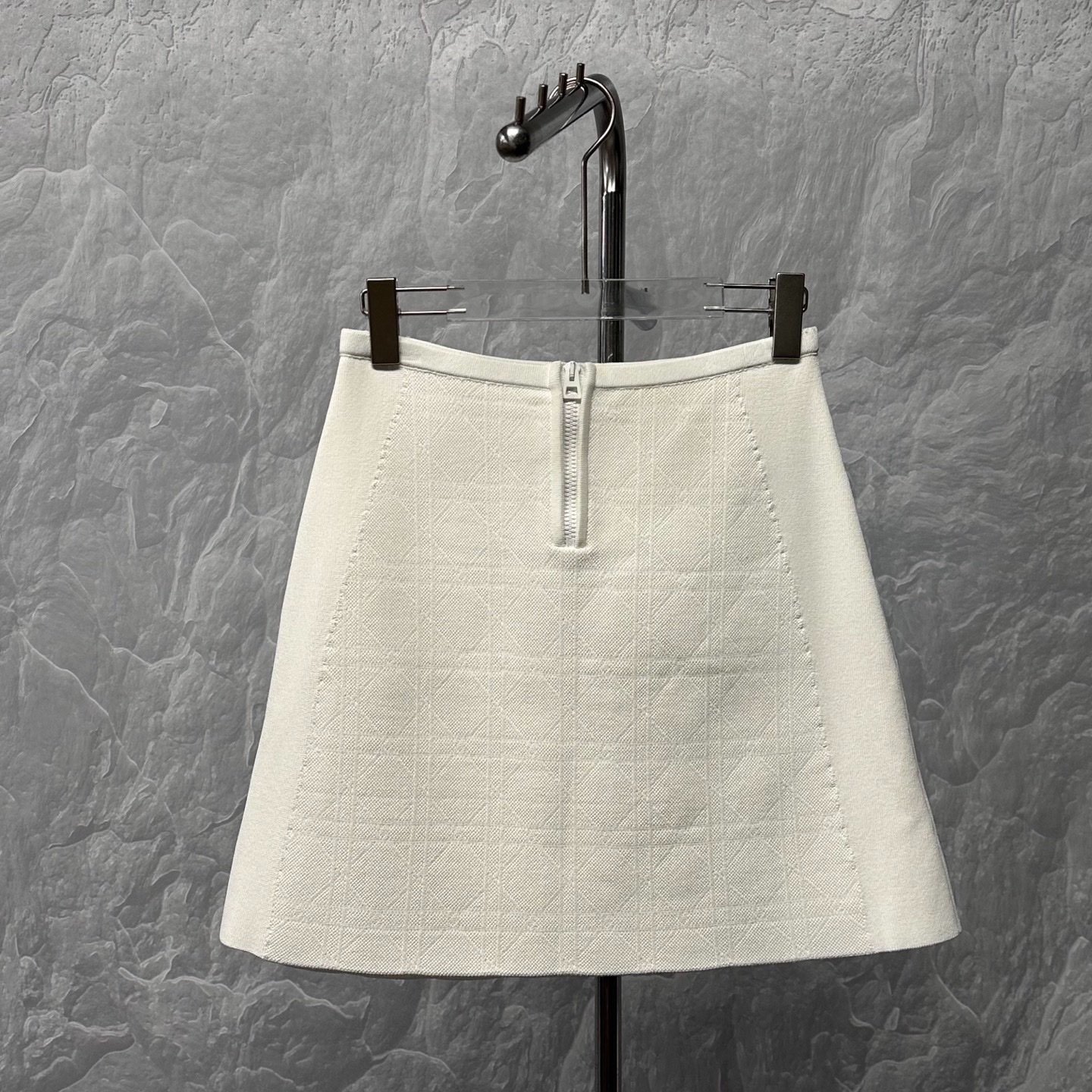 Dior Diamond Knit Short Skirt — label