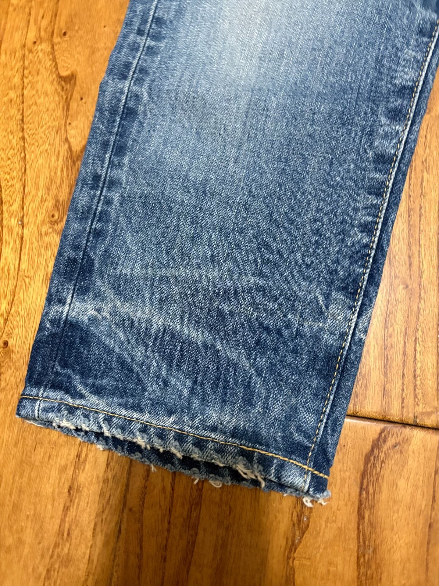 Vanquish Fragment Distressed Washed Cropped Jeans — back