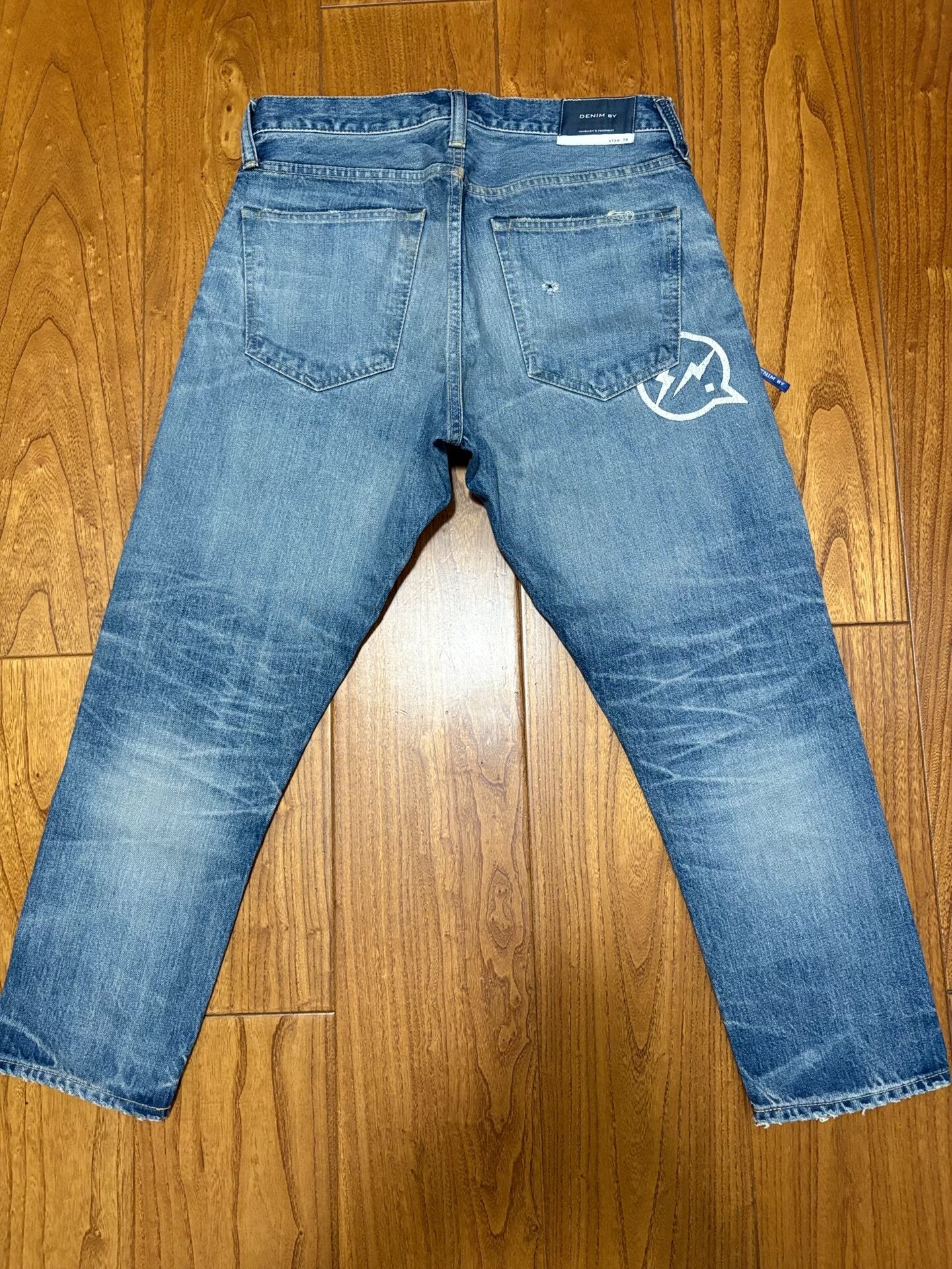 Vanquish Fragment Distressed Washed Cropped Jeans — front