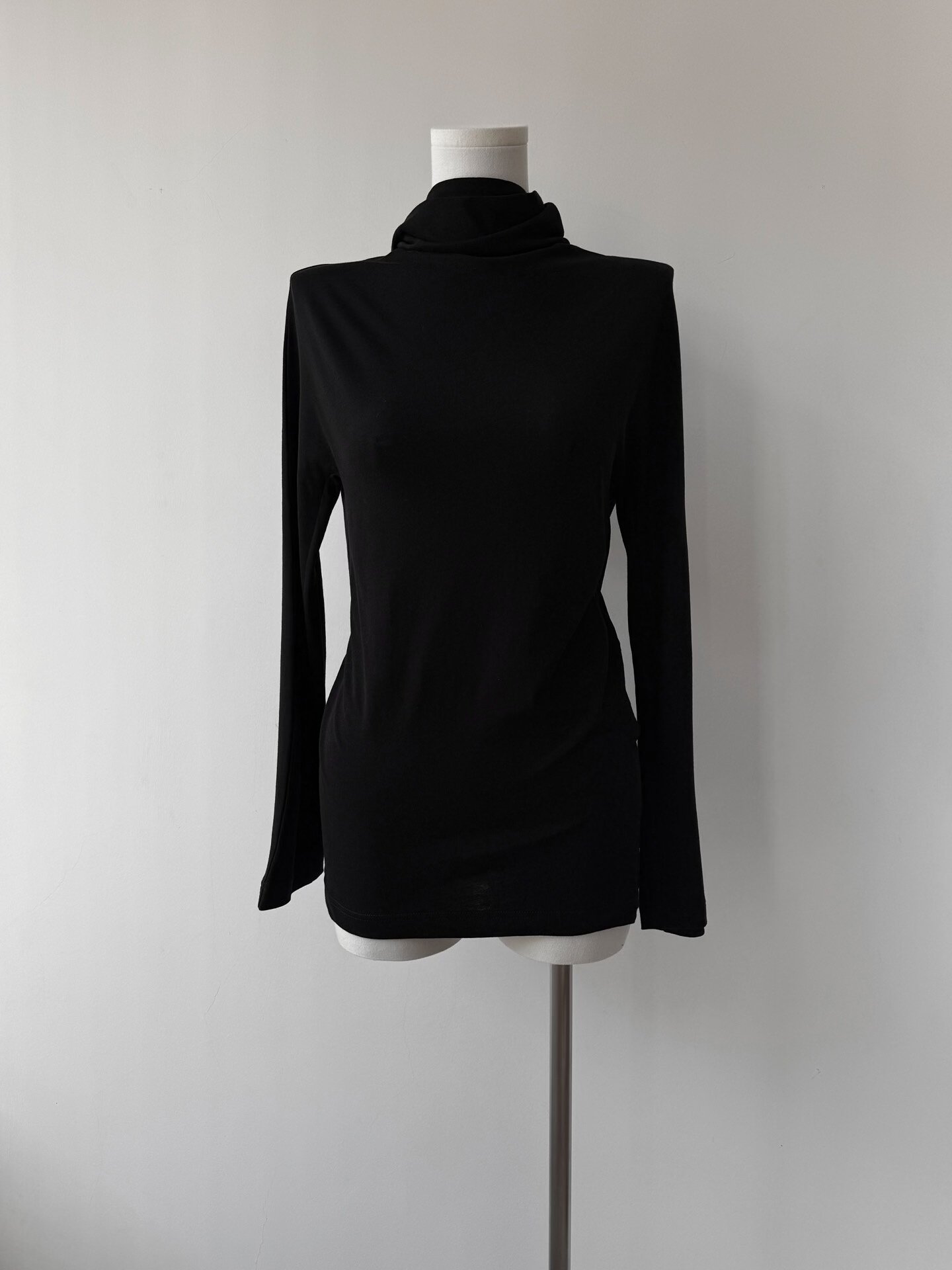 Yohji Yamamoto 21AW Irregular Hooded Top — detail