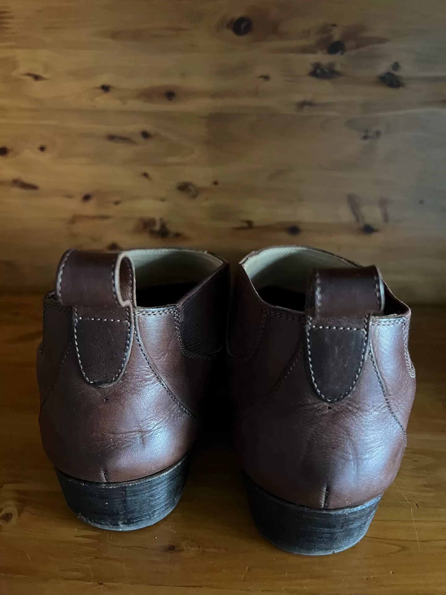 arts&science Handcrafted Brown Chelsea Boots — back