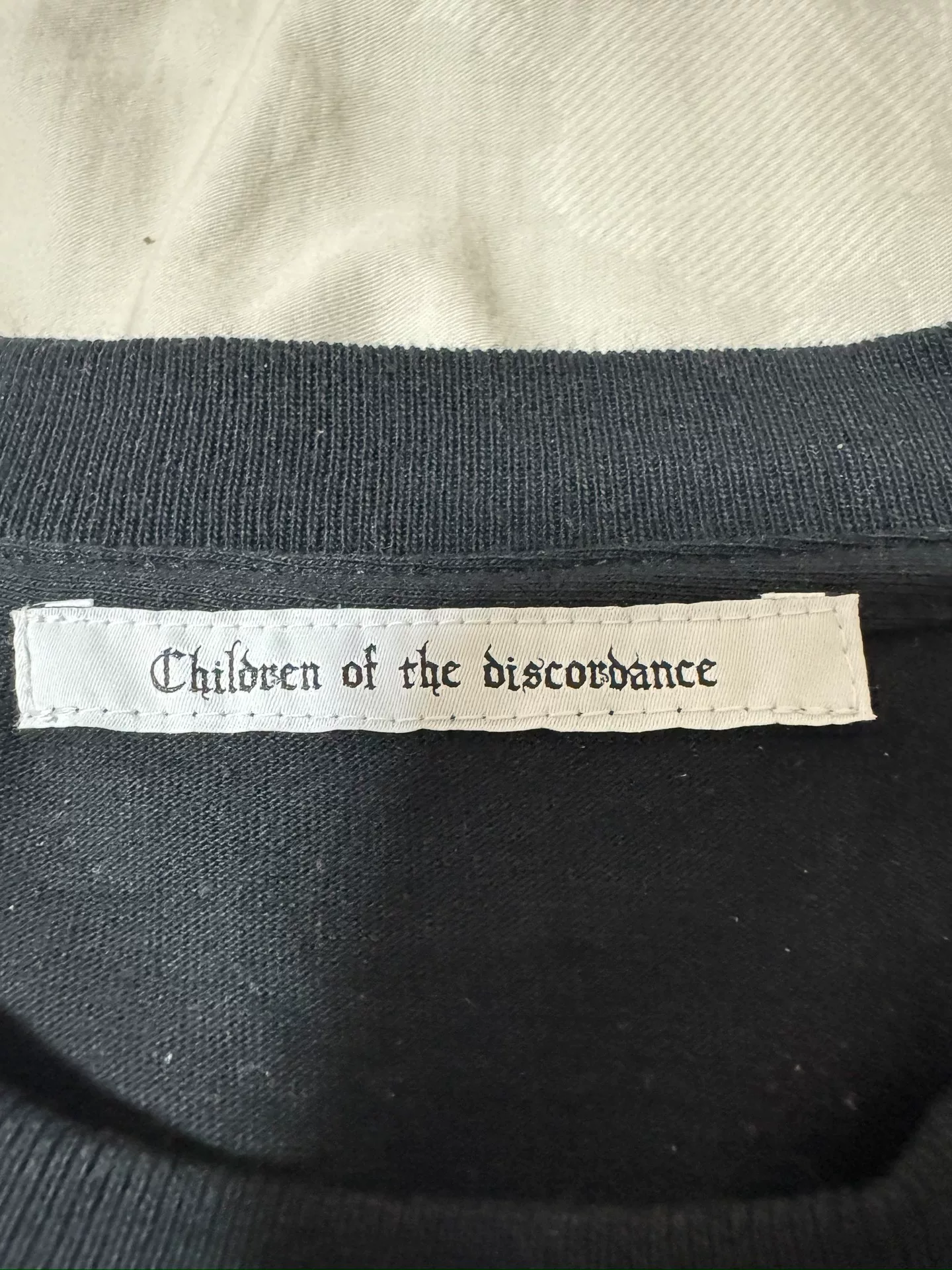 Children of Discordance Vintage Print T-shirt — detail