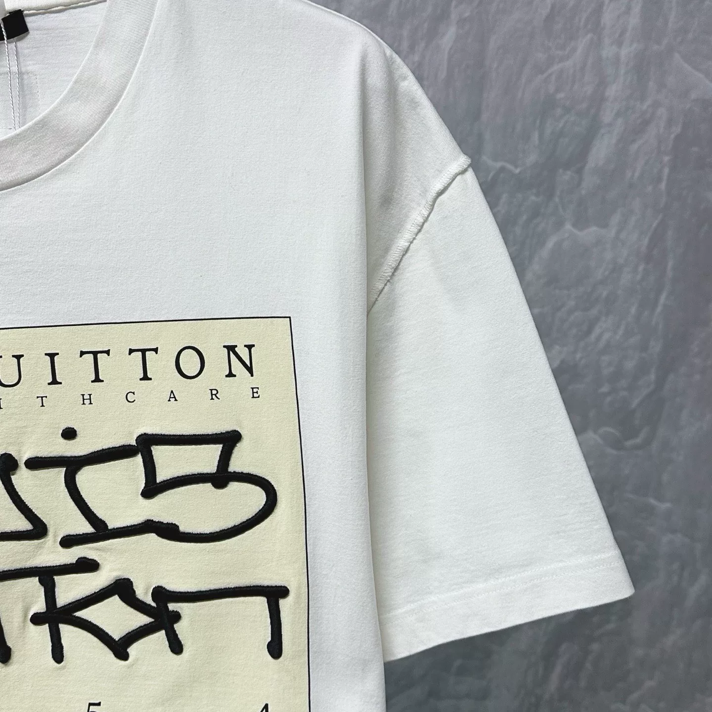 Louis Vuitton Embroidered Letter Short Sleeve — detail
