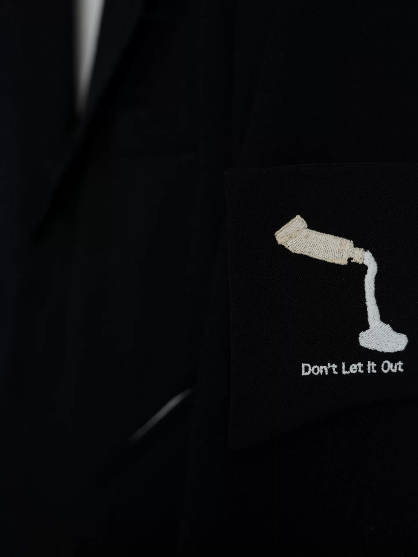 Yohji Yamamoto 09AW Scratch Runway Coat — detail