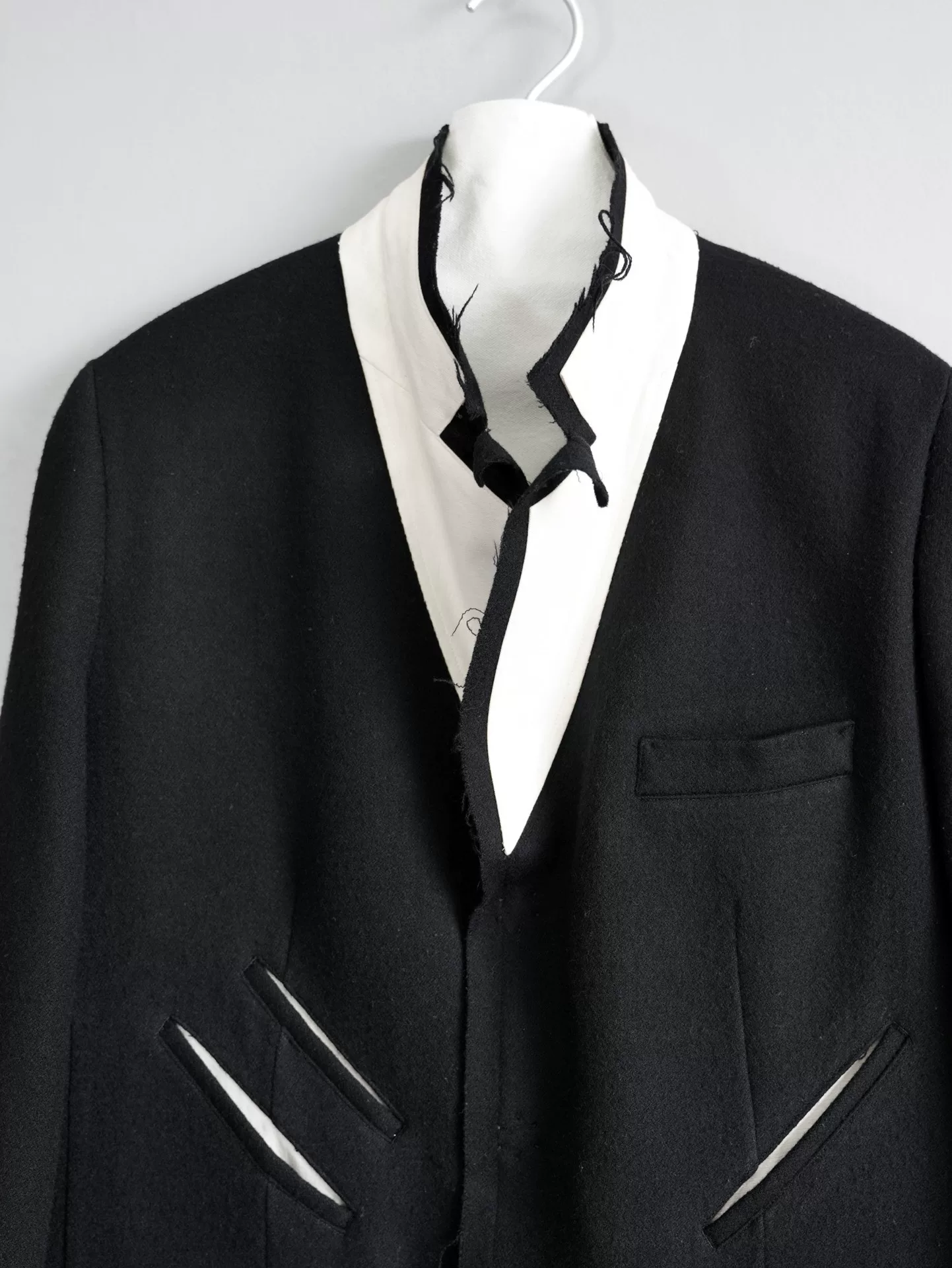 Yohji Yamamoto 09AW Scratch Runway Coat — label
