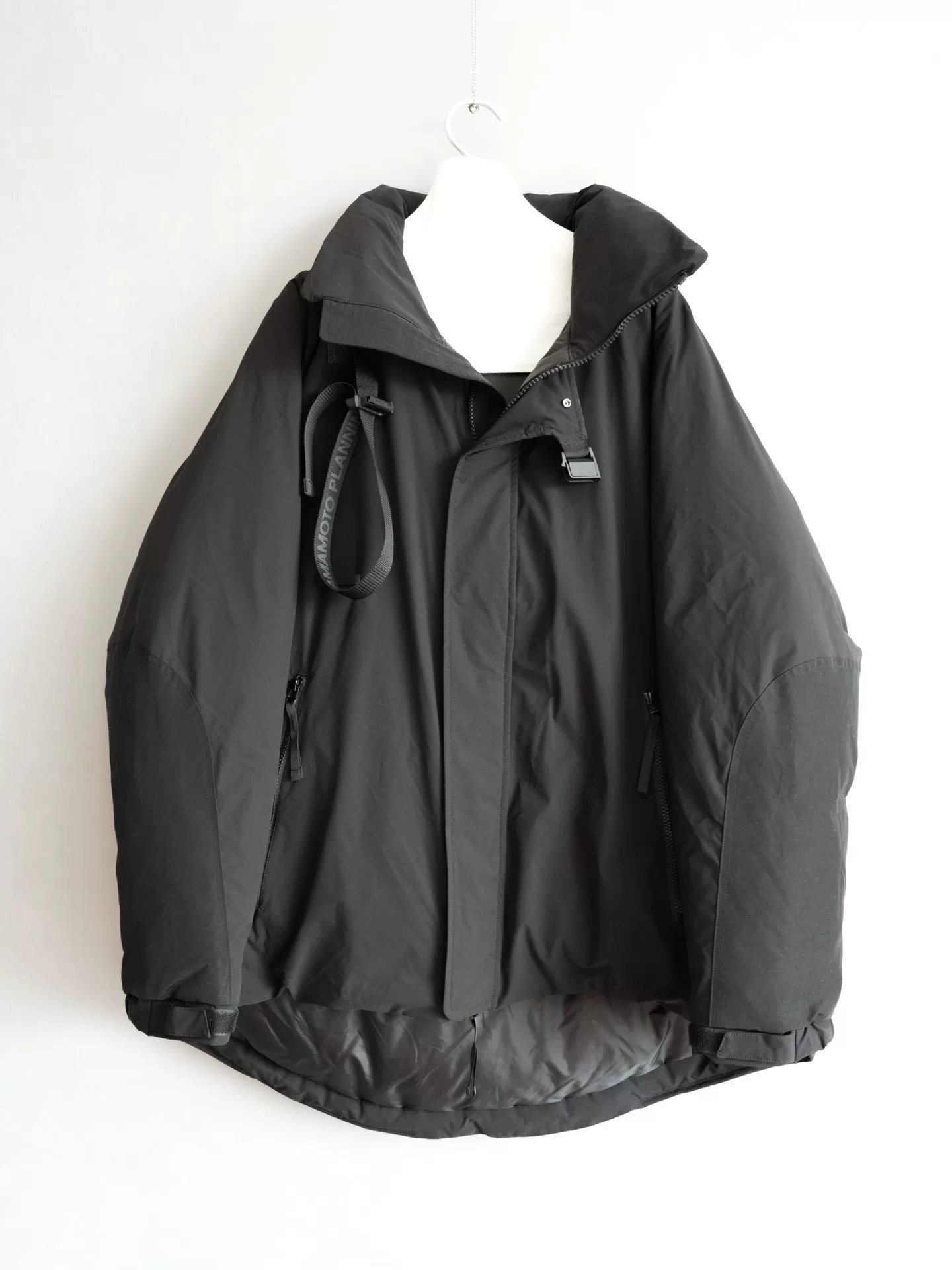 Yohji Yamamoto Seamless Down Monster Parka — detail