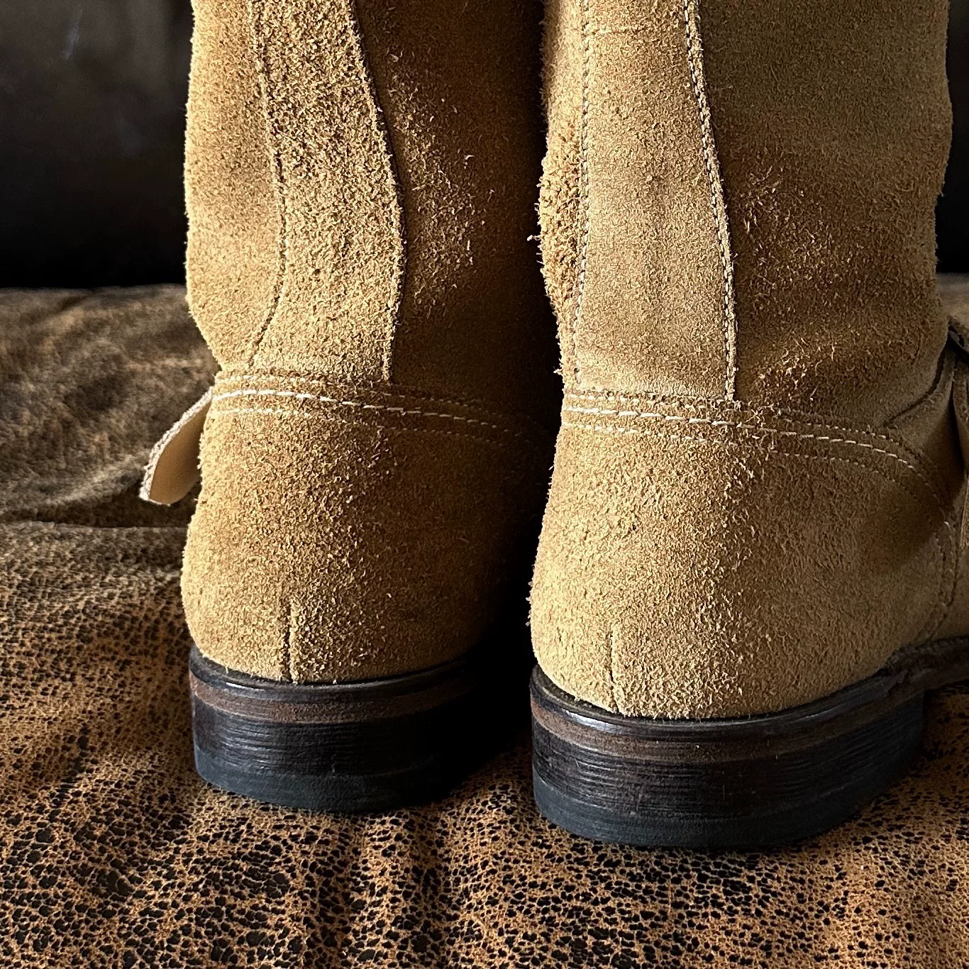 Phigvel Early Suede Engineer Boots — label