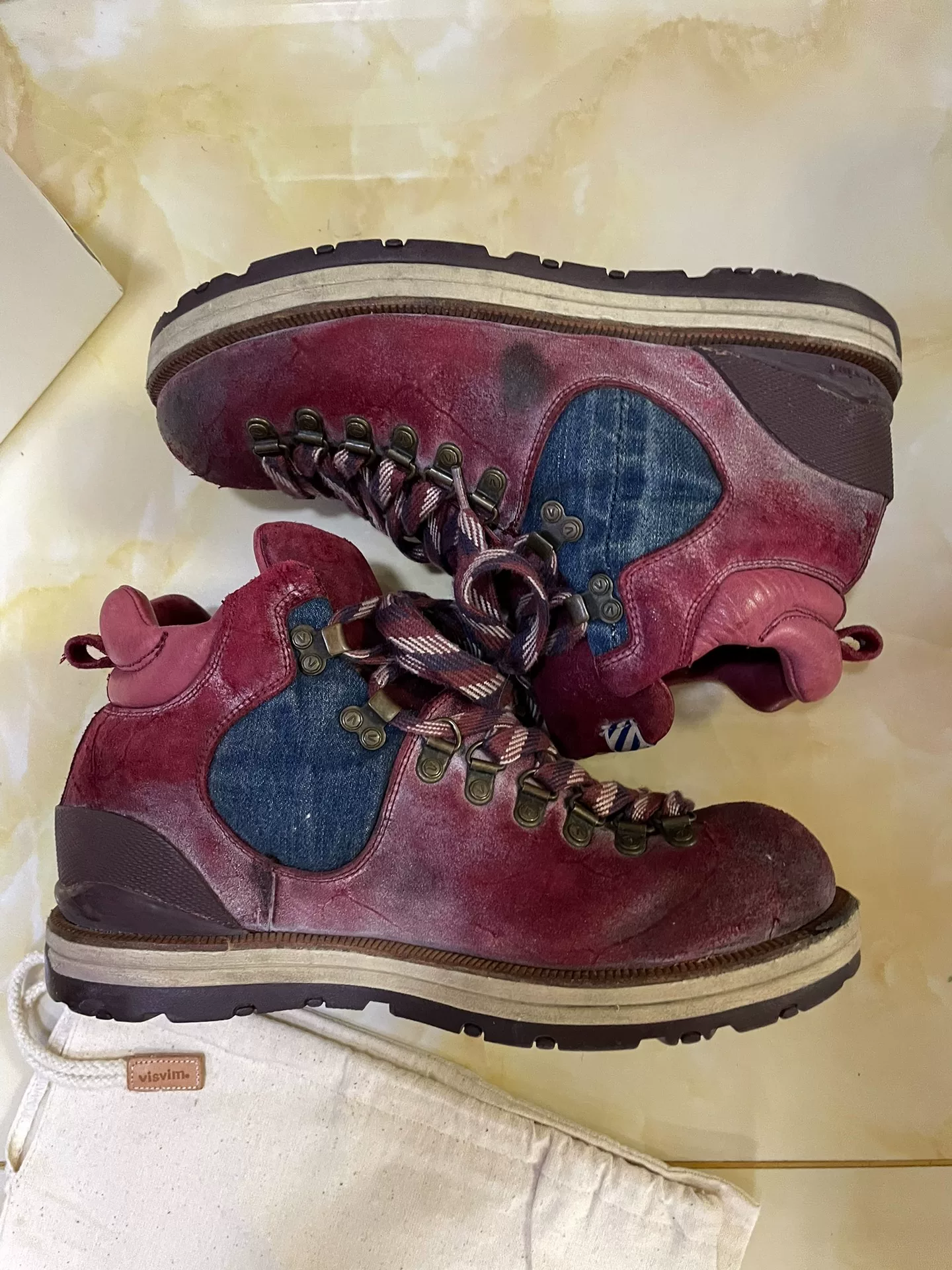 visvim serra distressed hiking boots — detail