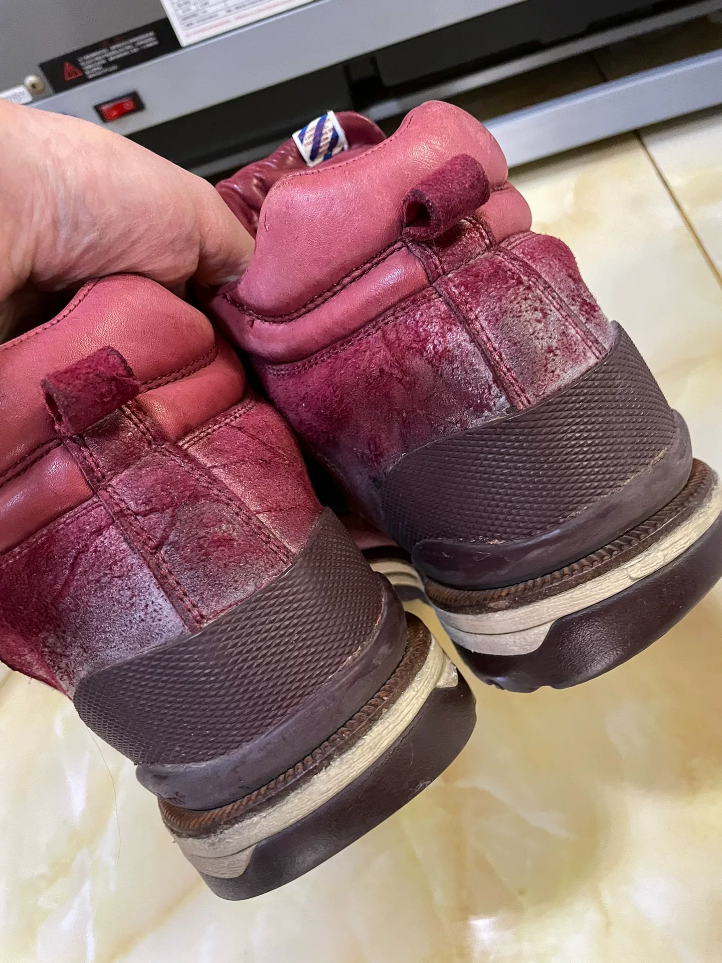 visvim serra distressed hiking boots — back