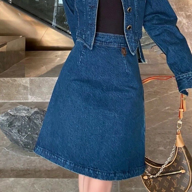Louis Vuitton Denim Zipper Skirt 34