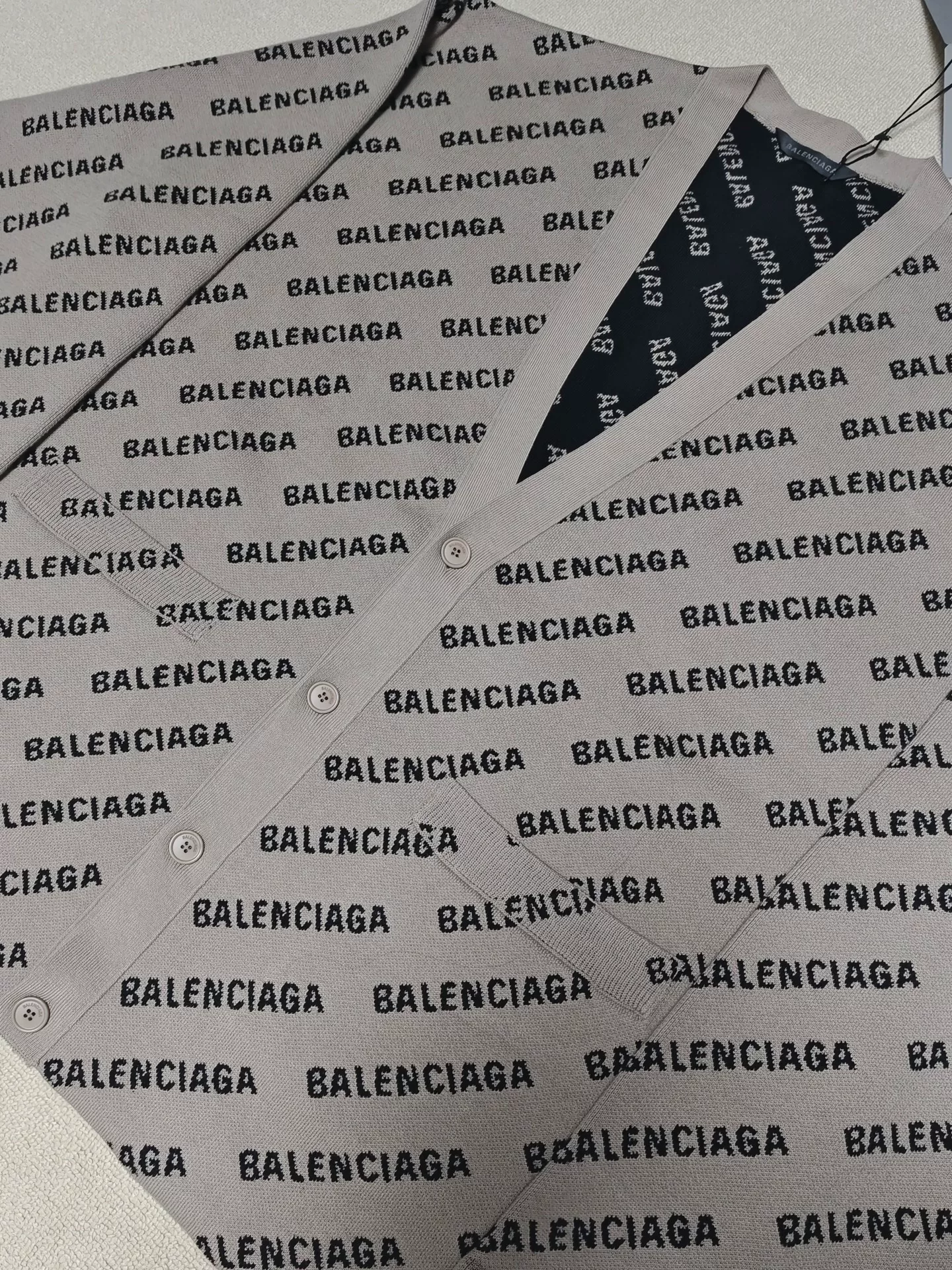 Balenciaga 23SS Full Logo Print Cardigan — detail