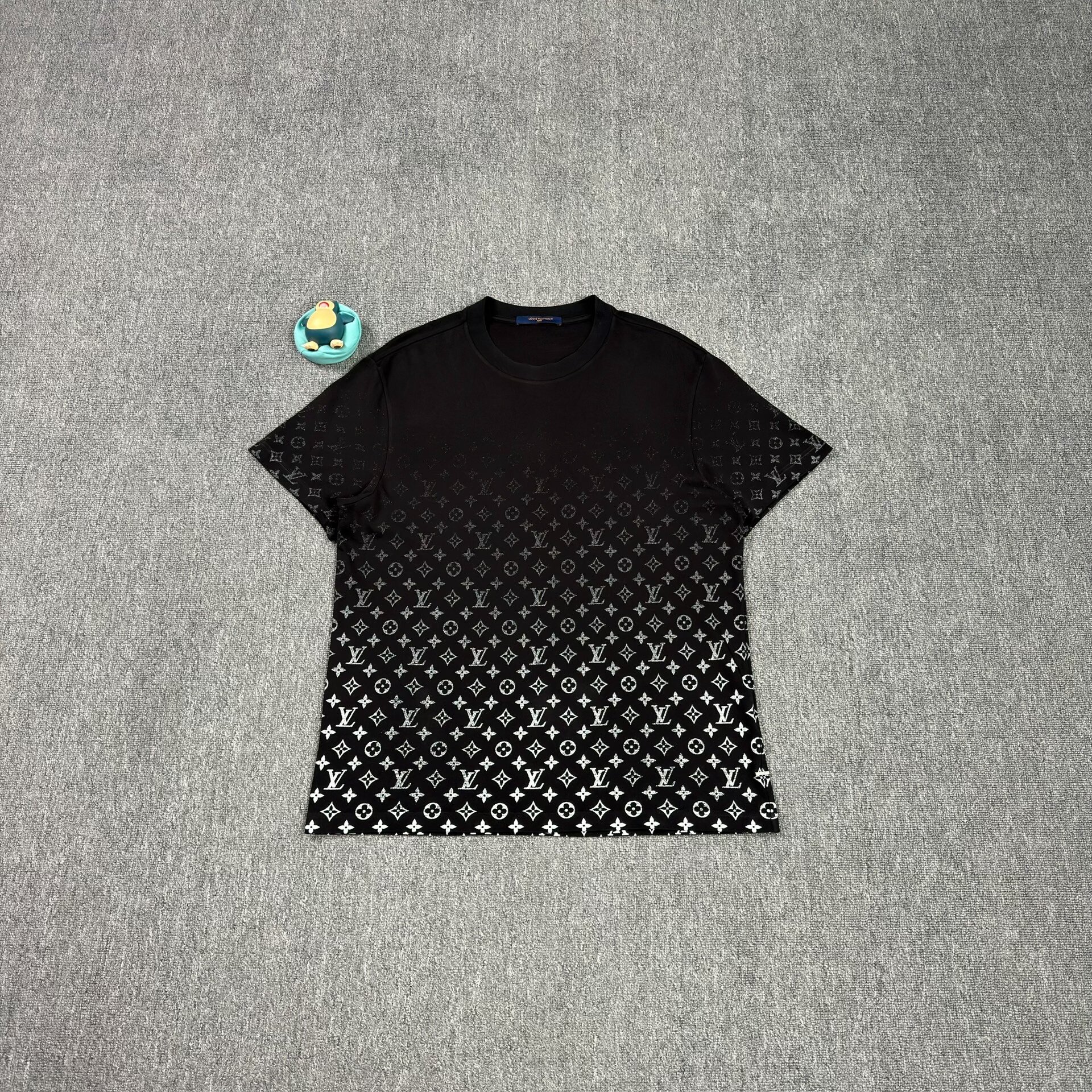 Louis Vuitton Gradient Monogram Black Tee