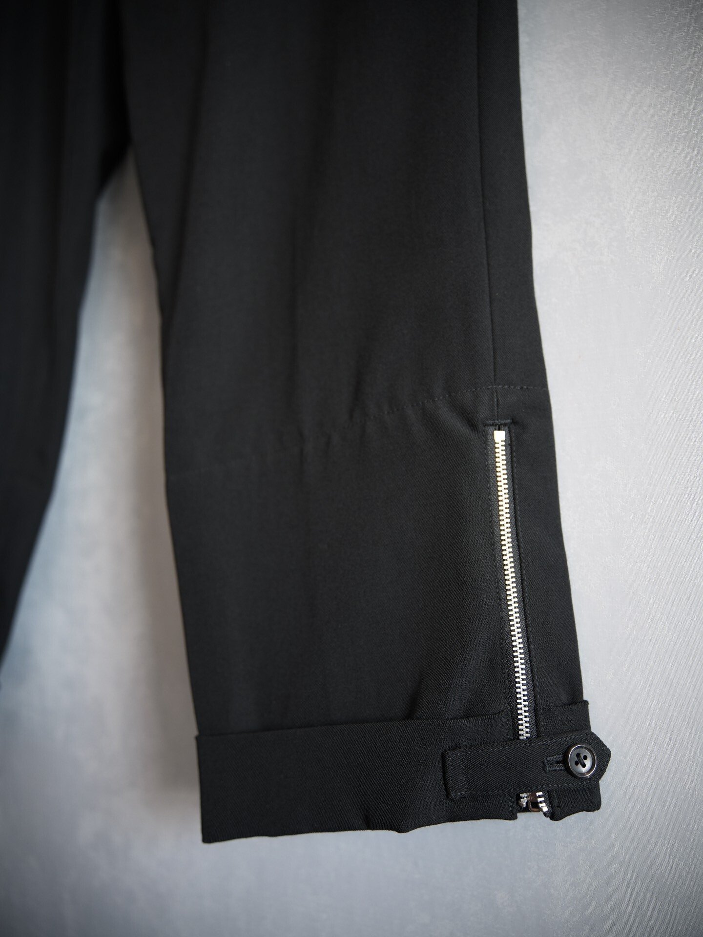 Yohji Yamamoto 07AW Runway Side Zip Pants — label