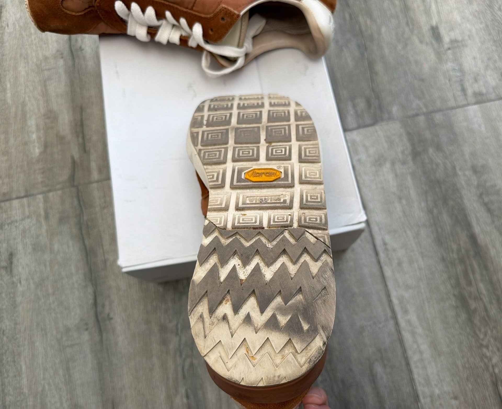 VISVIM FKT RUNNER — label