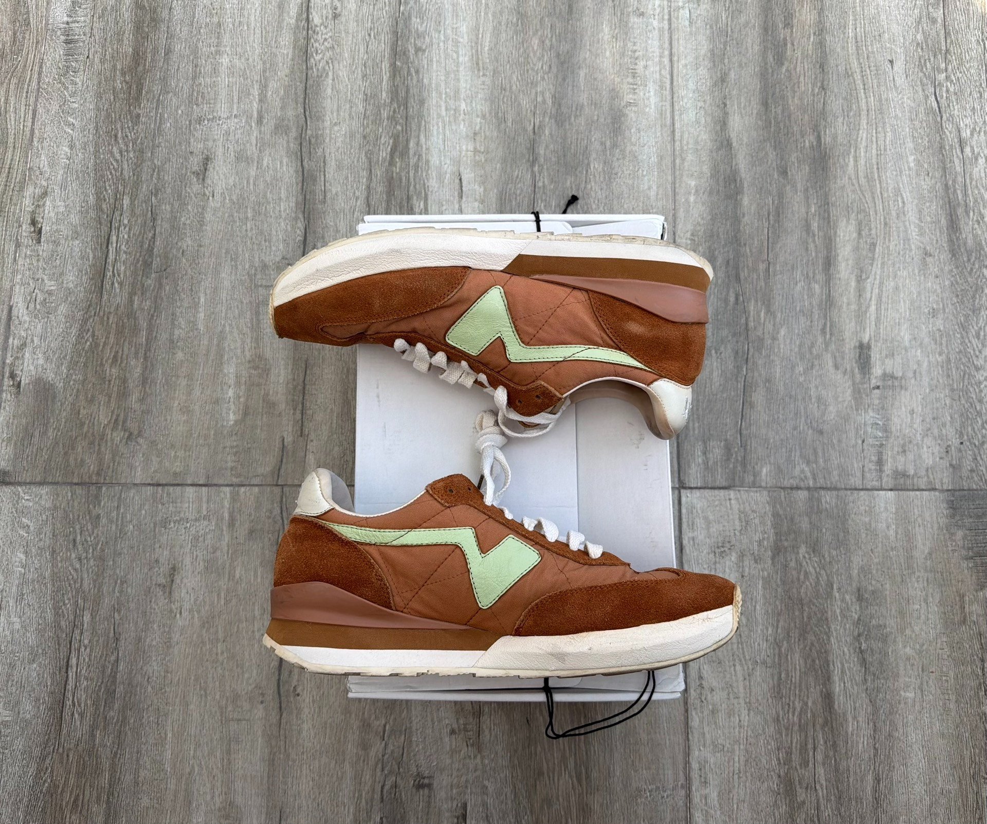VISVIM FKT RUNNER — back