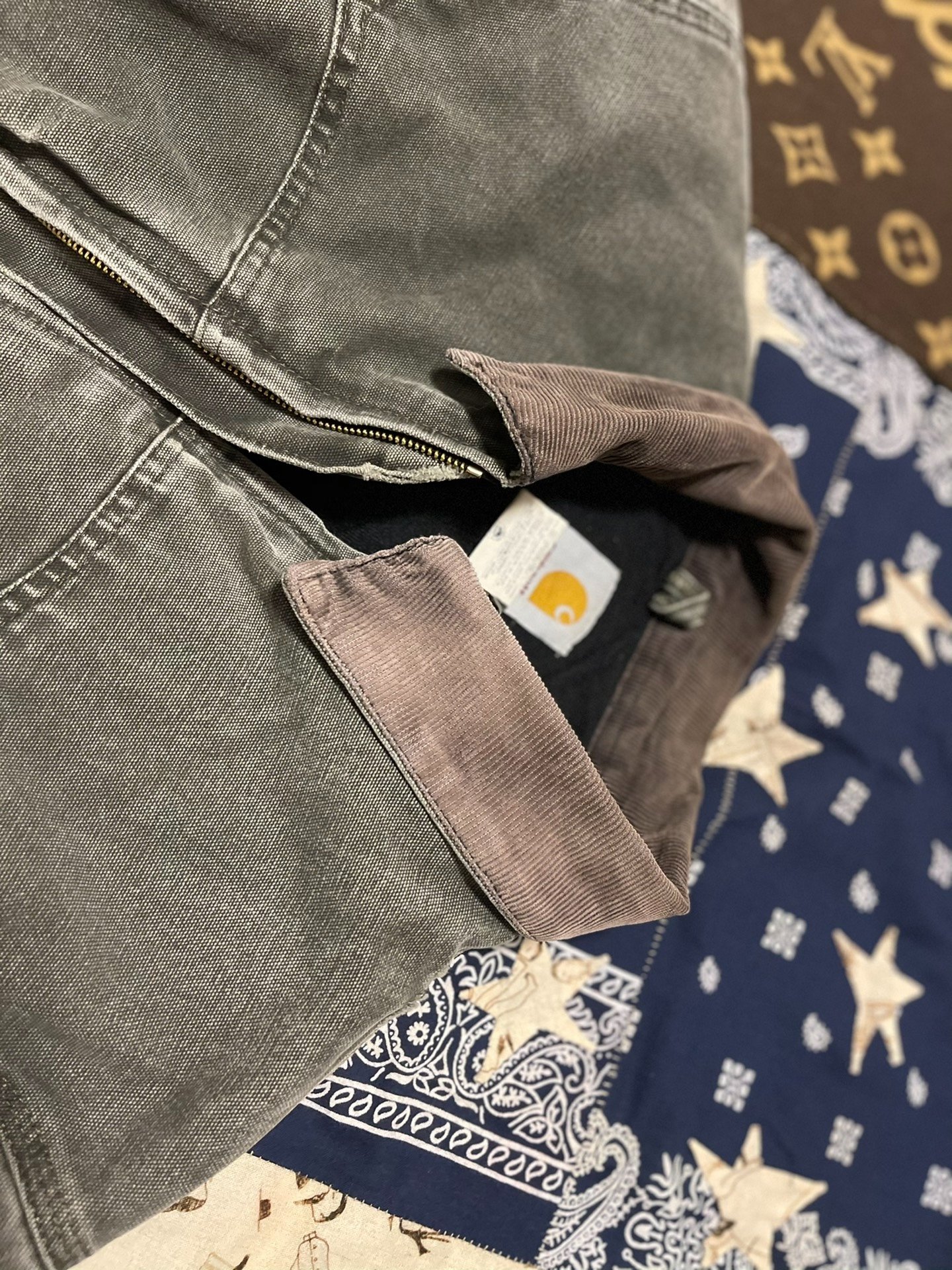 Carhartt Vintage J14 Jacket — back