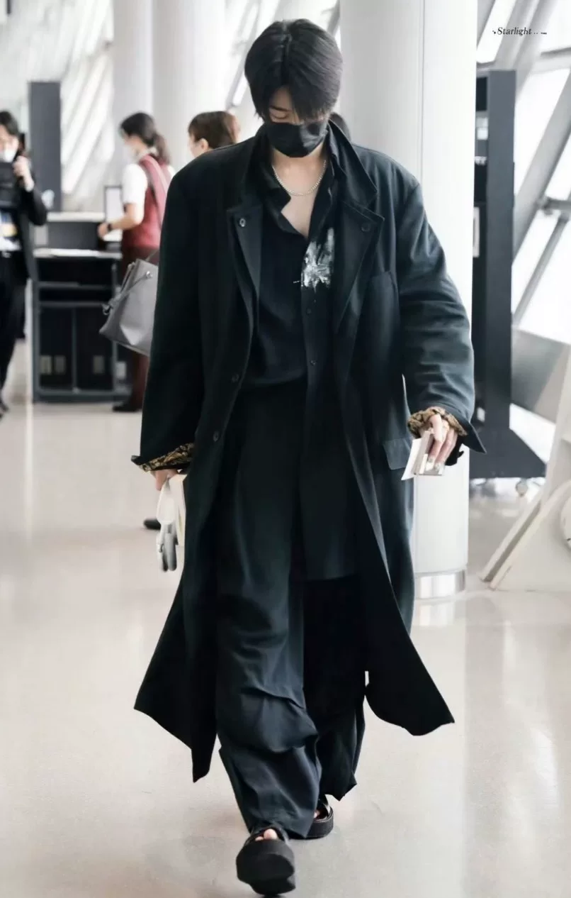 Yohji Yamamoto 23SS Silk Double Collar Overcoat — label