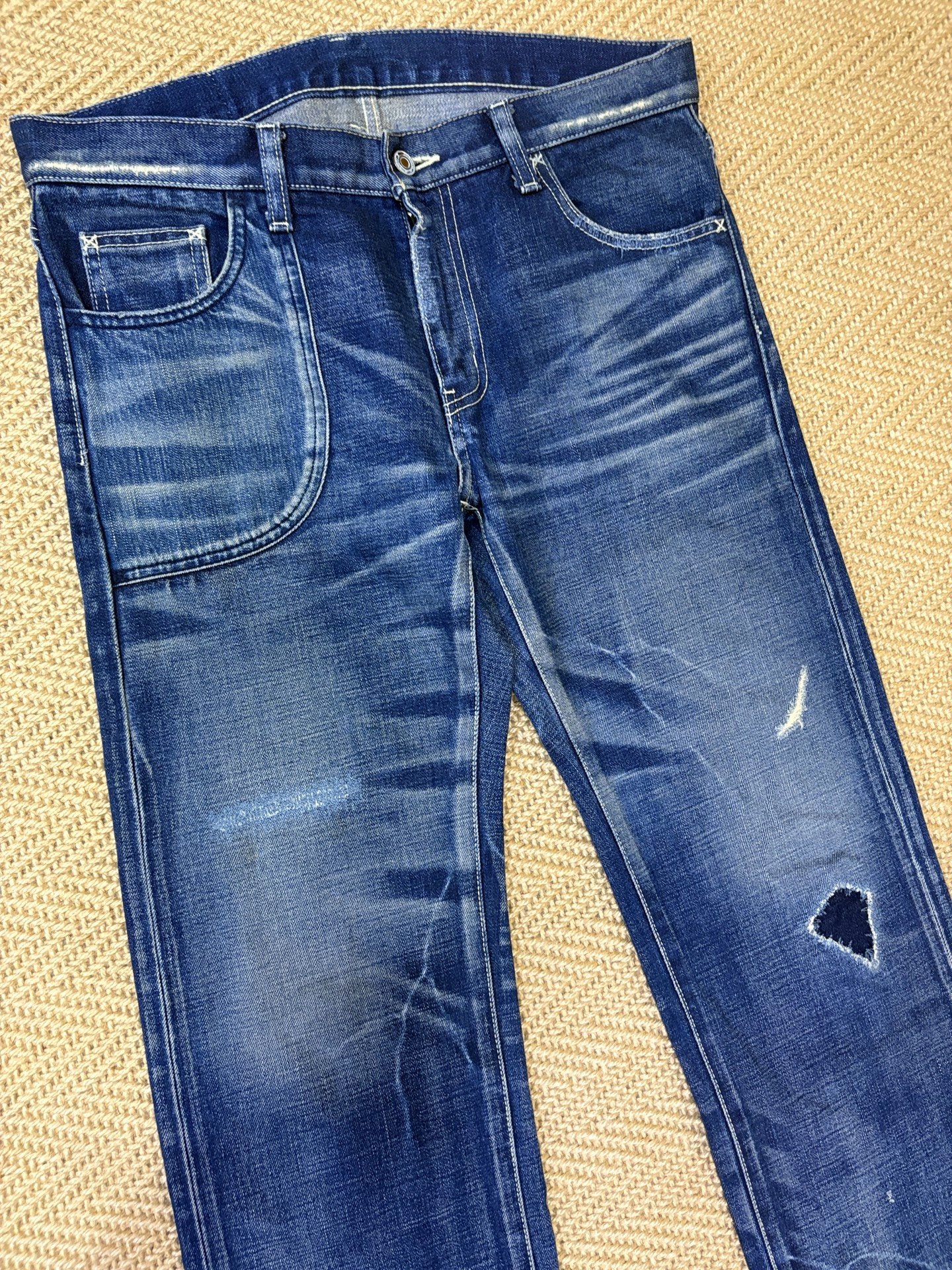 Neighborhood 05 Lightning Destroyed Jeans — detail