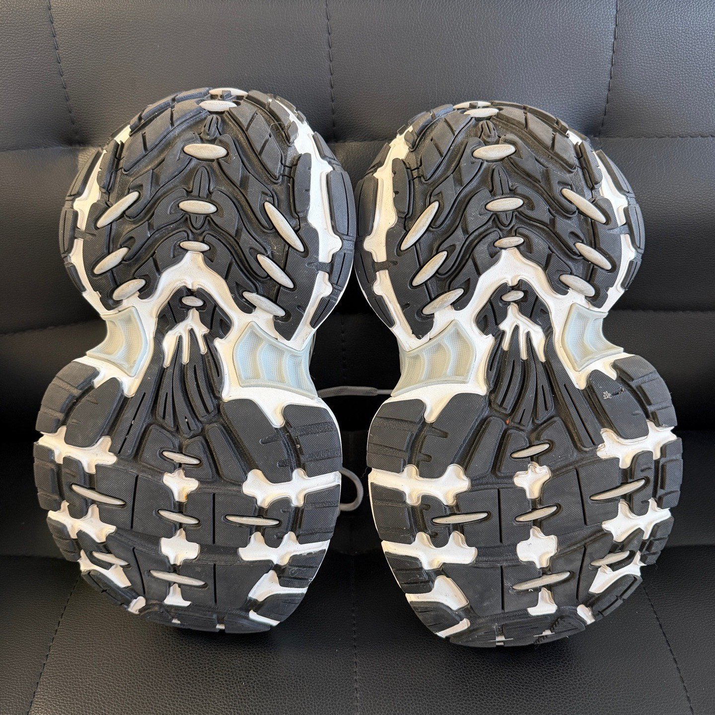 Balenciaga 10XL Gray Low-Top Dad Shoes — label