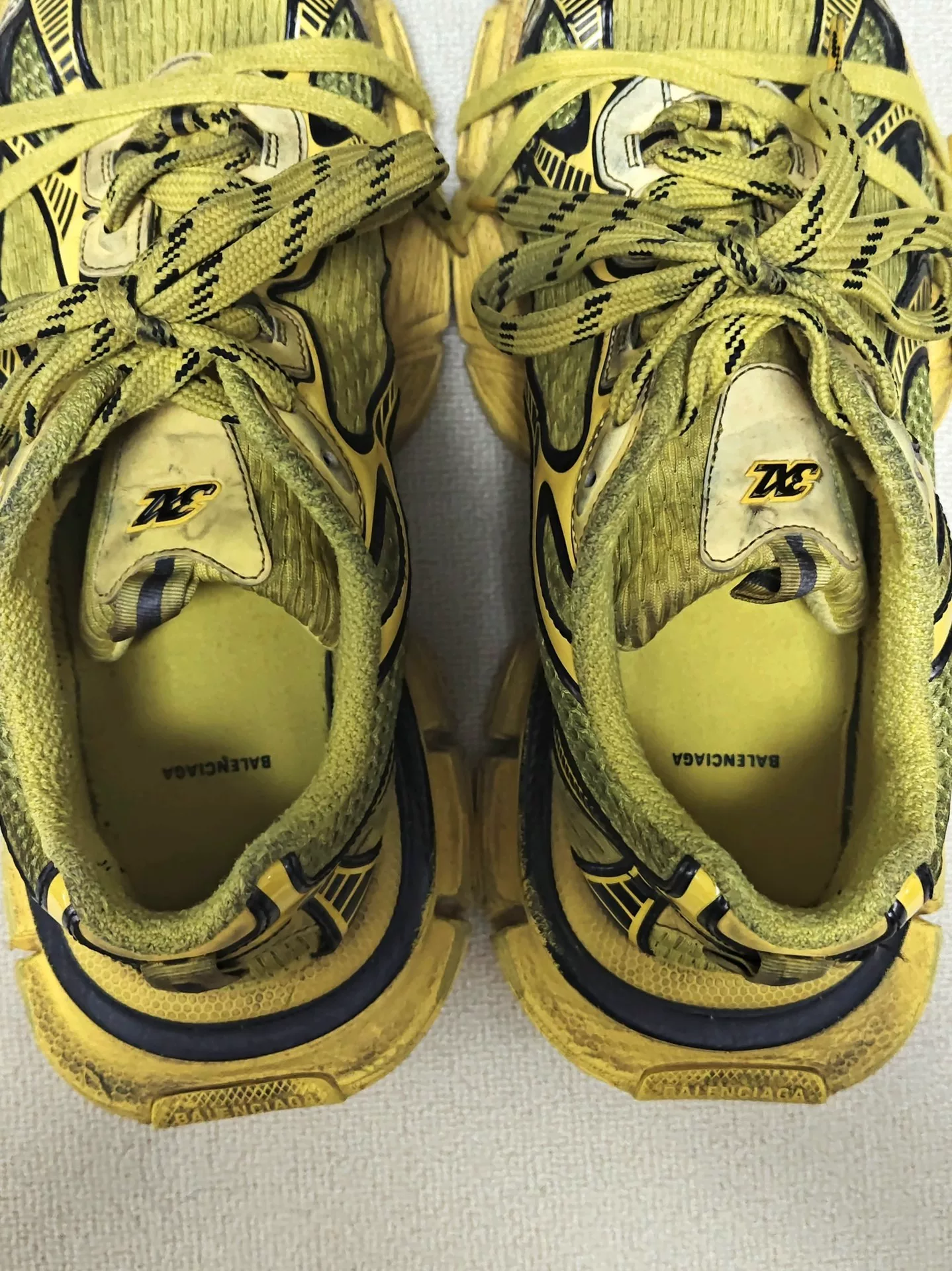 Balenciaga 3XL Low-Top Sneakers — label
