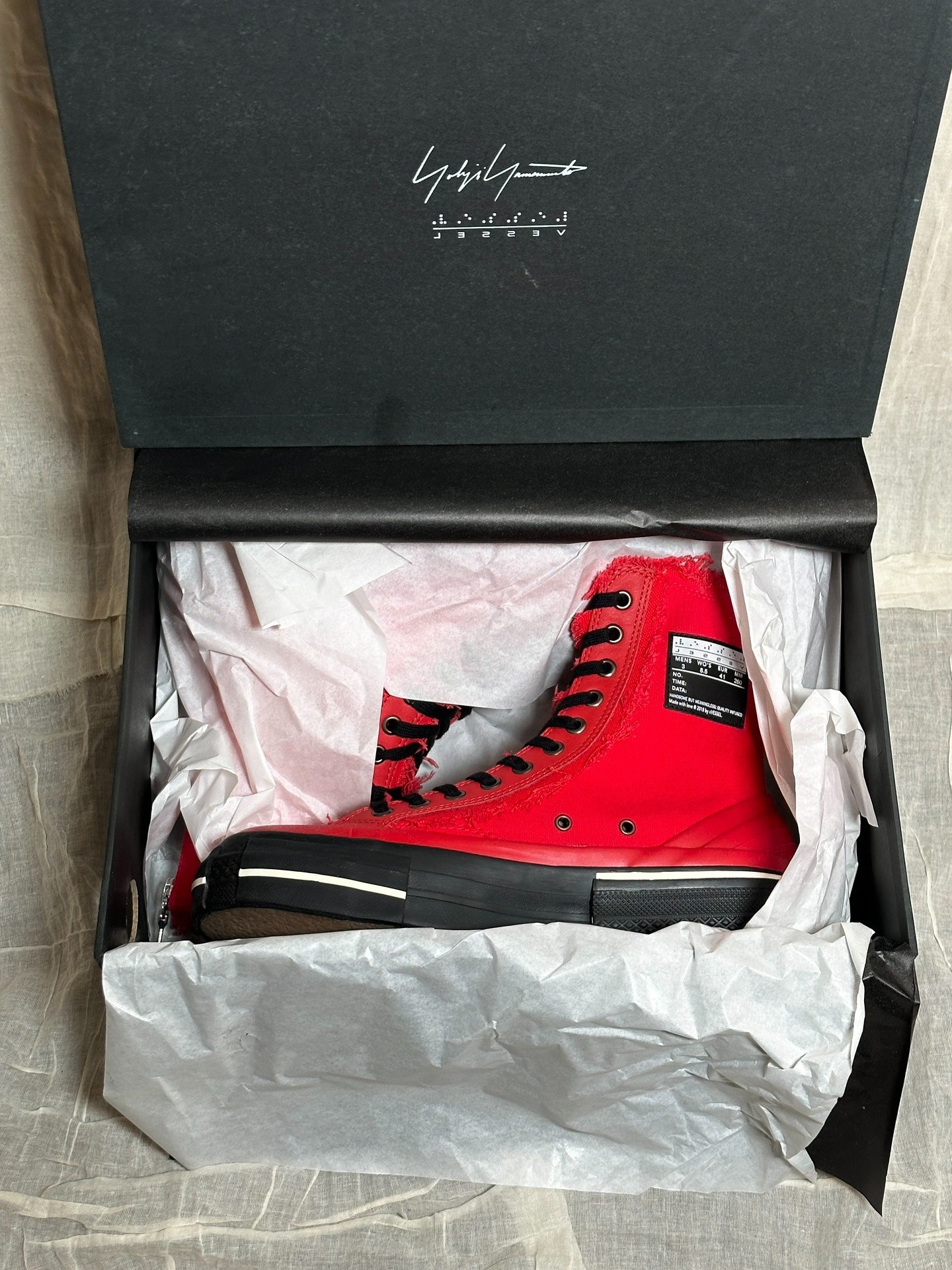 Yohji xVessel 2020SS Red High-Top — label
