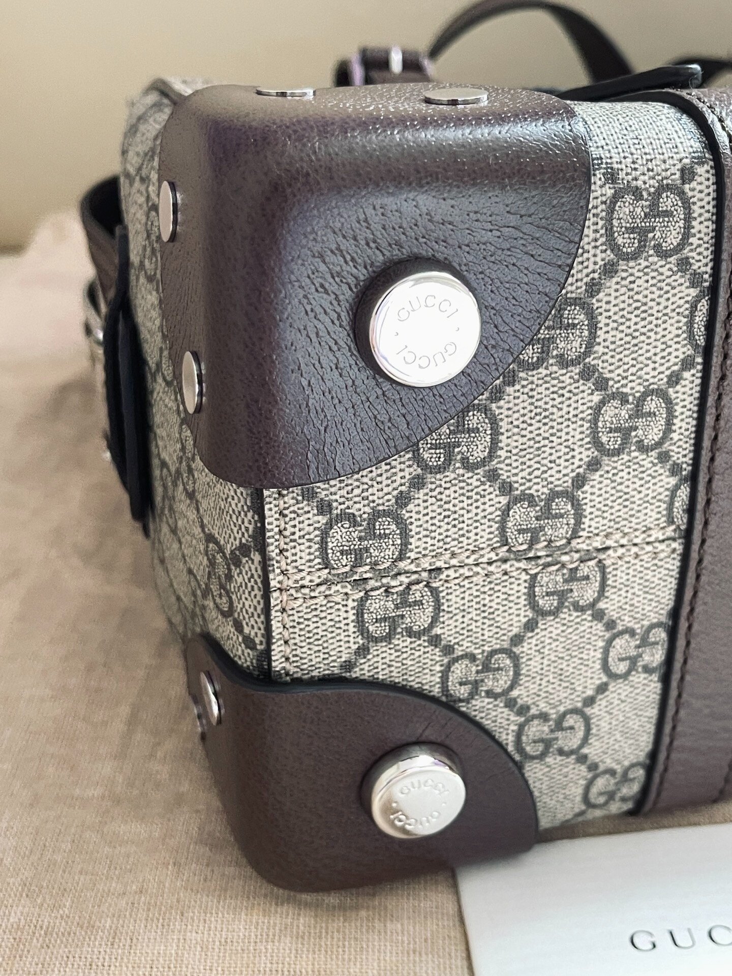Gucci GG Supreme Tote Briefcase Handbag — detail