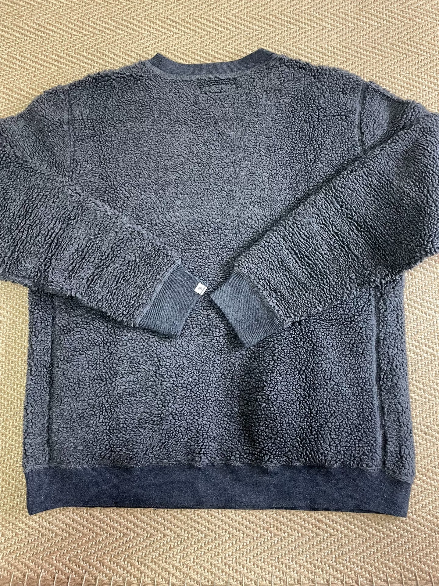 Vanquish Thick Distressed Fleece Pullover — front